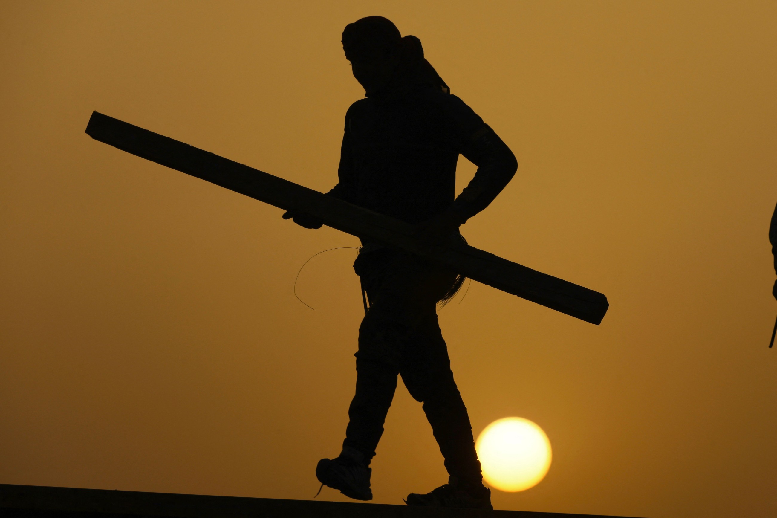 Summer comes early for Iraq with 49˚C in Basra