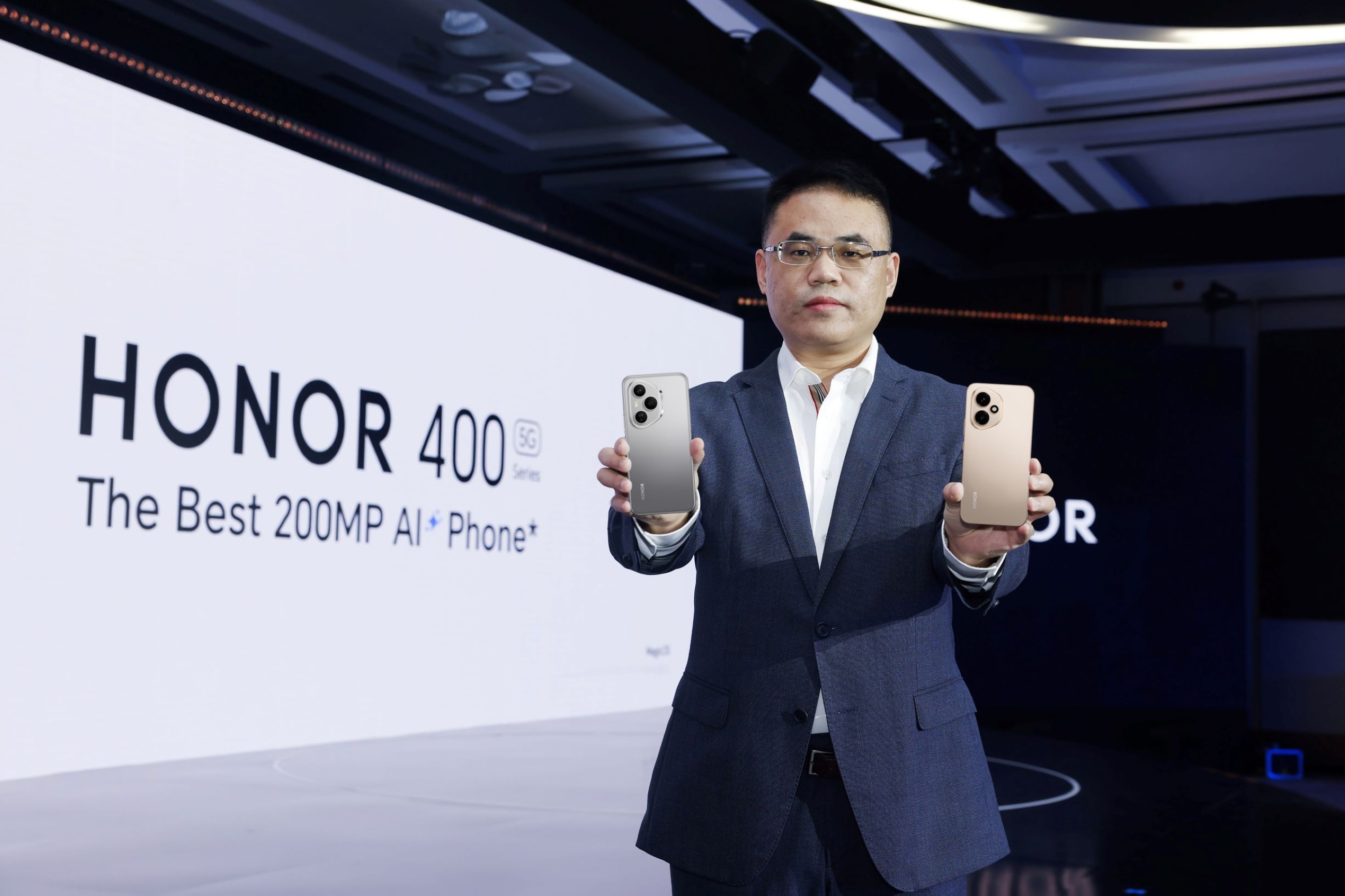 <b>HONOR reveals HONOR 400 series with ground-breaking 200 MP AI camera and AI creative editor</b>
