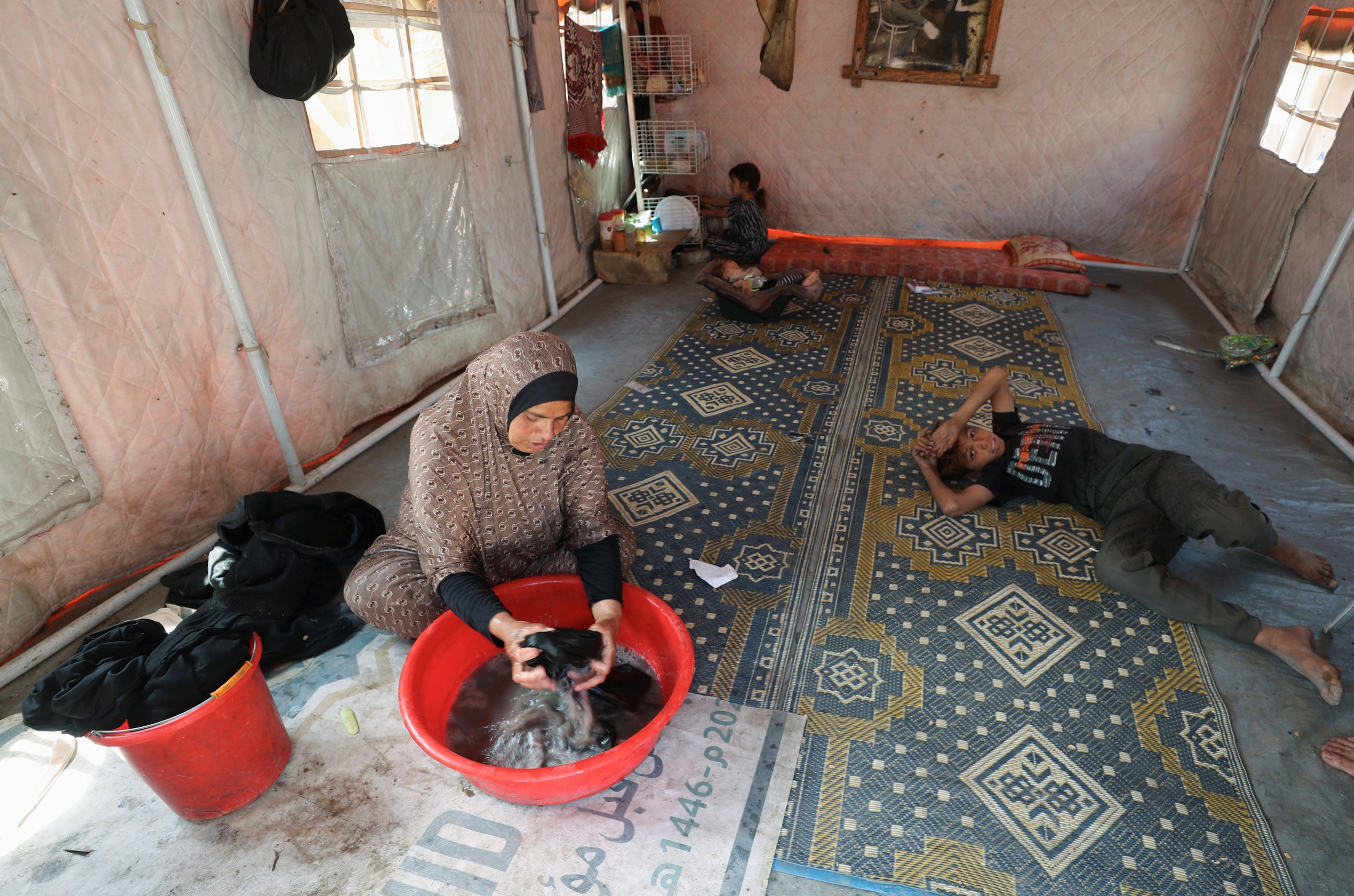 We want to sleep in peace and with stomachs full, says starving Gazan family