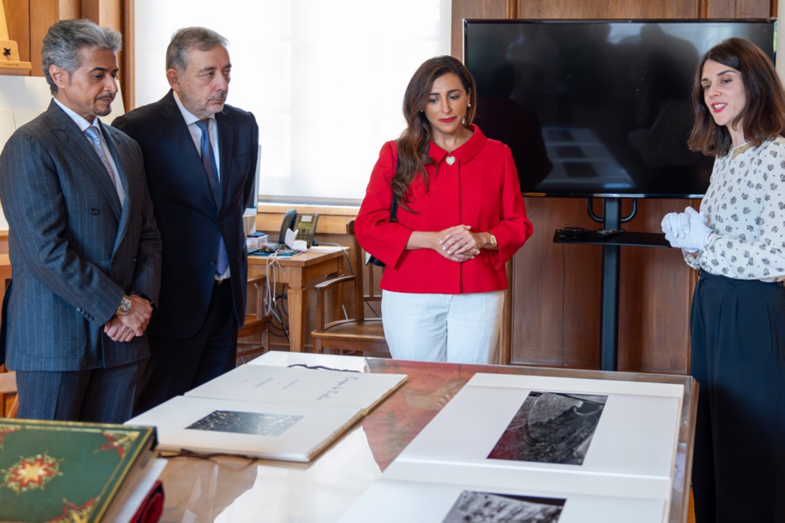 Sheikha Bodour plans to host 'Sharjah Literary Days' in Paris