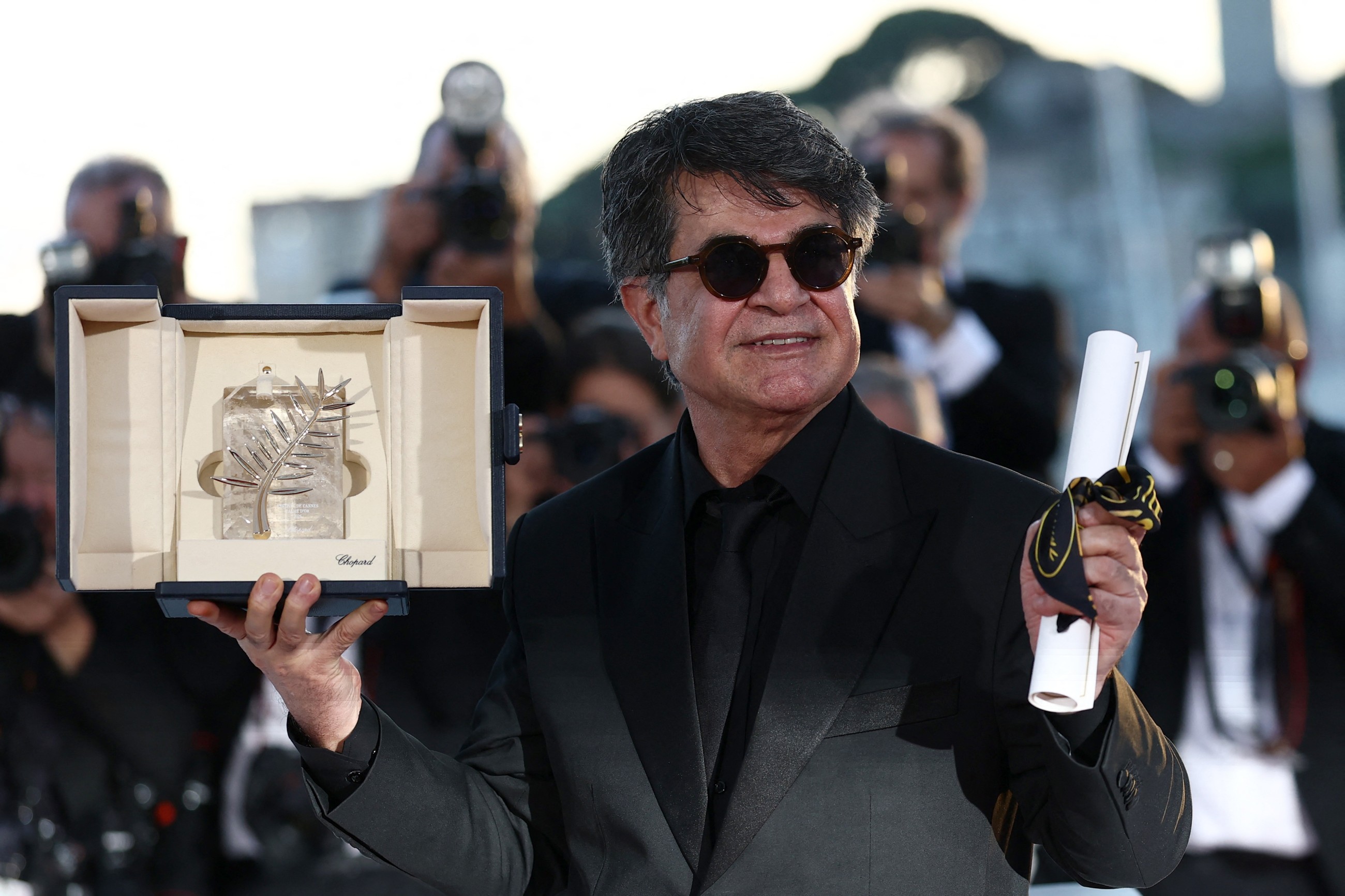 Dissident Iranian filmmaker Panahi wins Cannes top prize