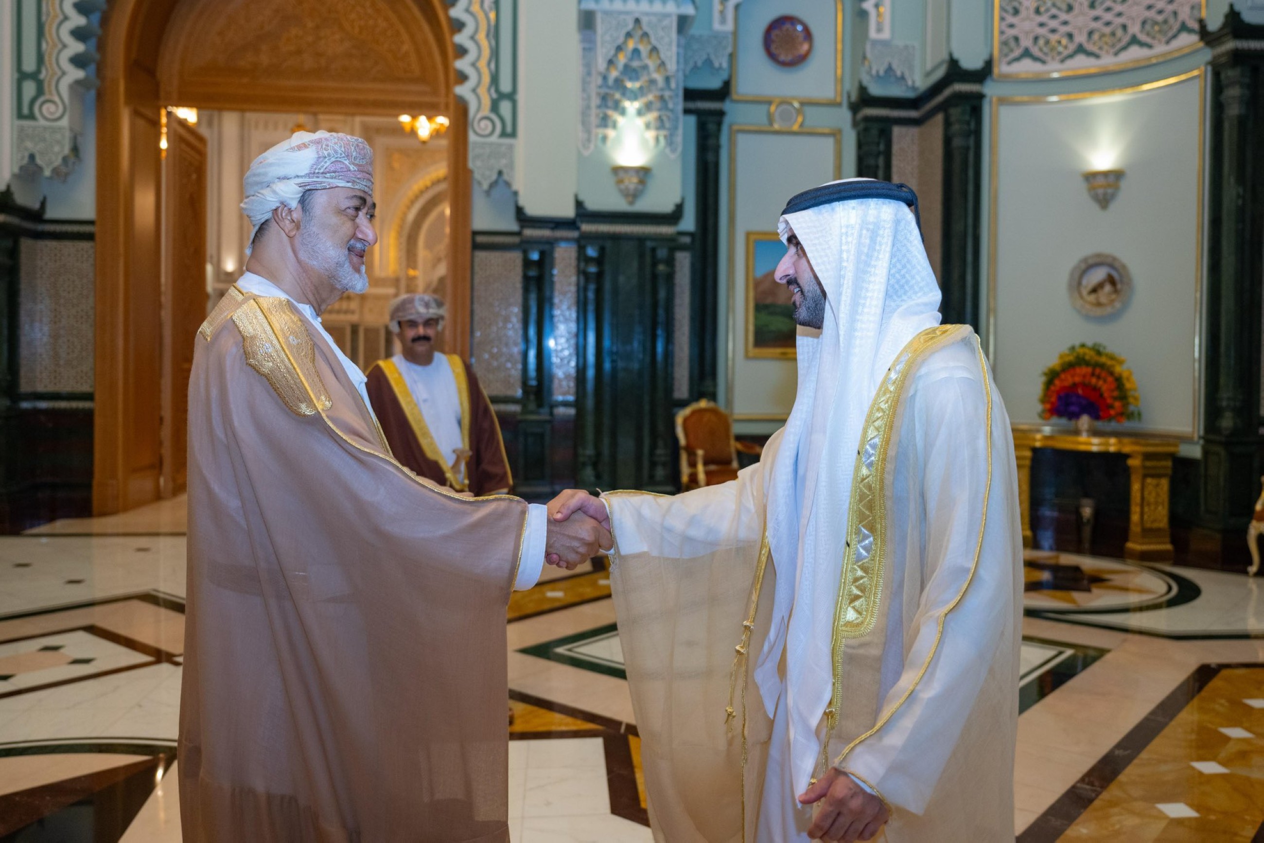 Sultan of Oman, Sheikh Hamdan discuss ways to enhance bilateral relations