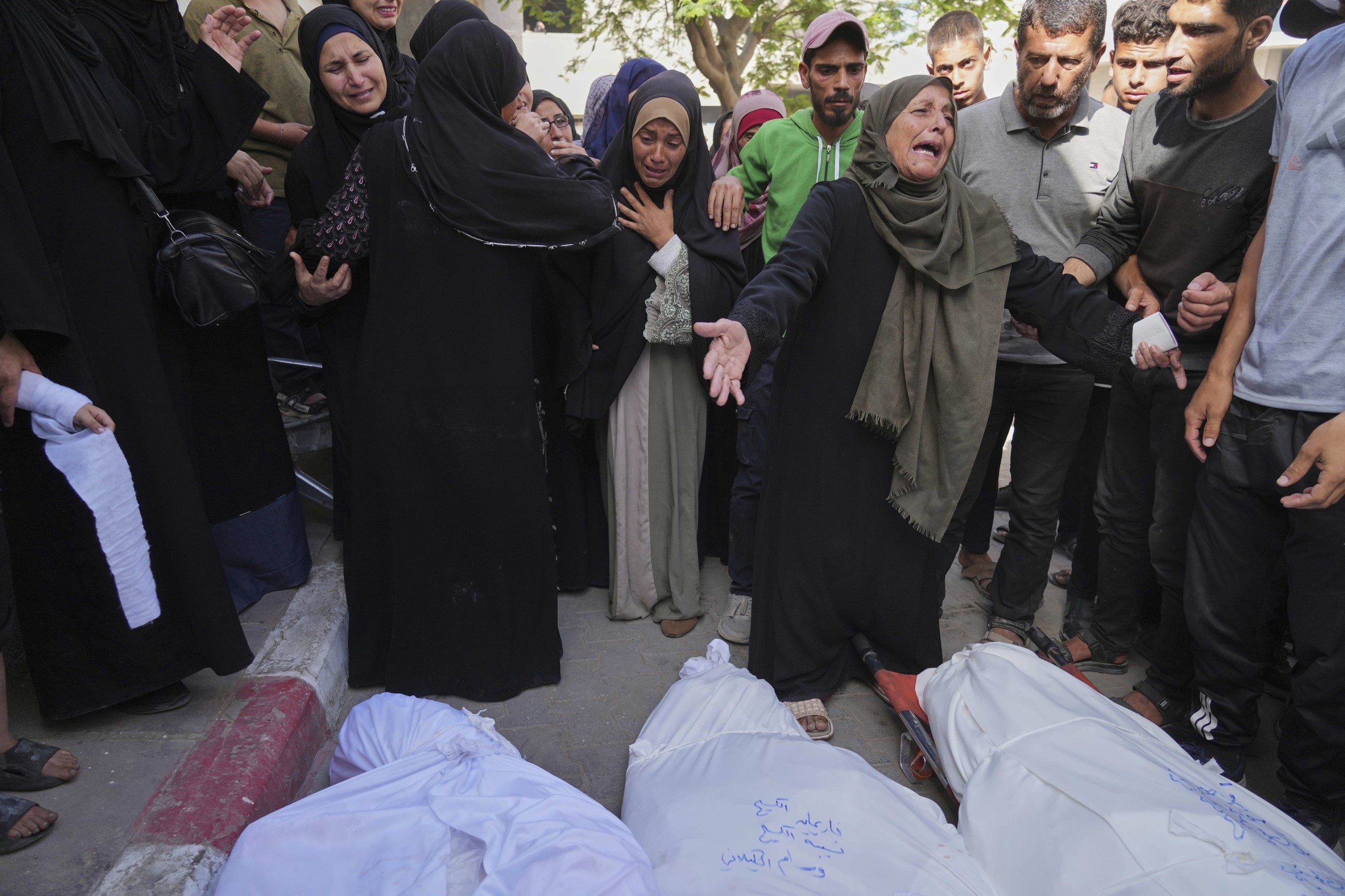 Head of US-backed Gaza aid foundation quits as further Israeli airstrikes kill dozens