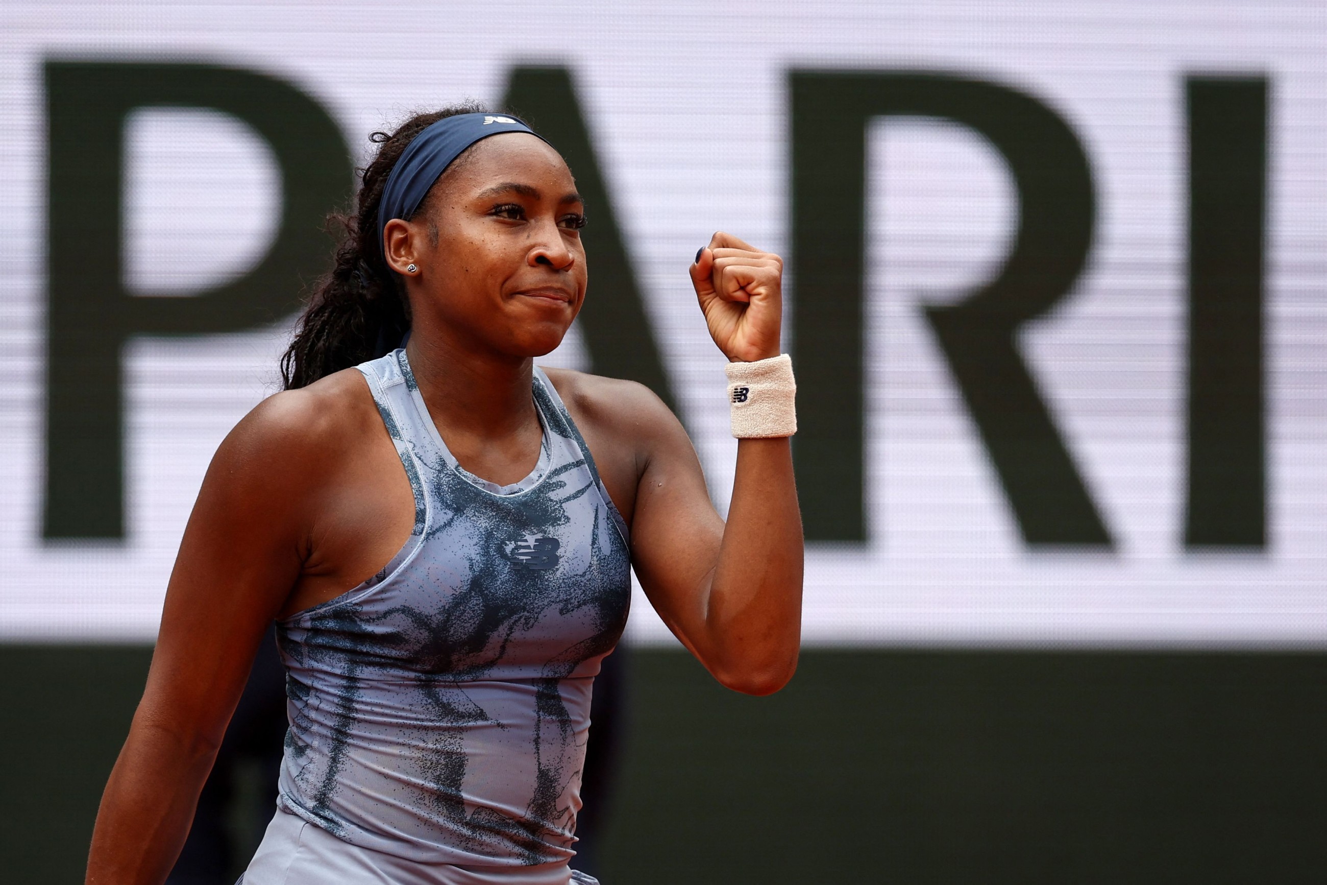 Djokovic powers through opener; Gauff, Andreeva post facile wins