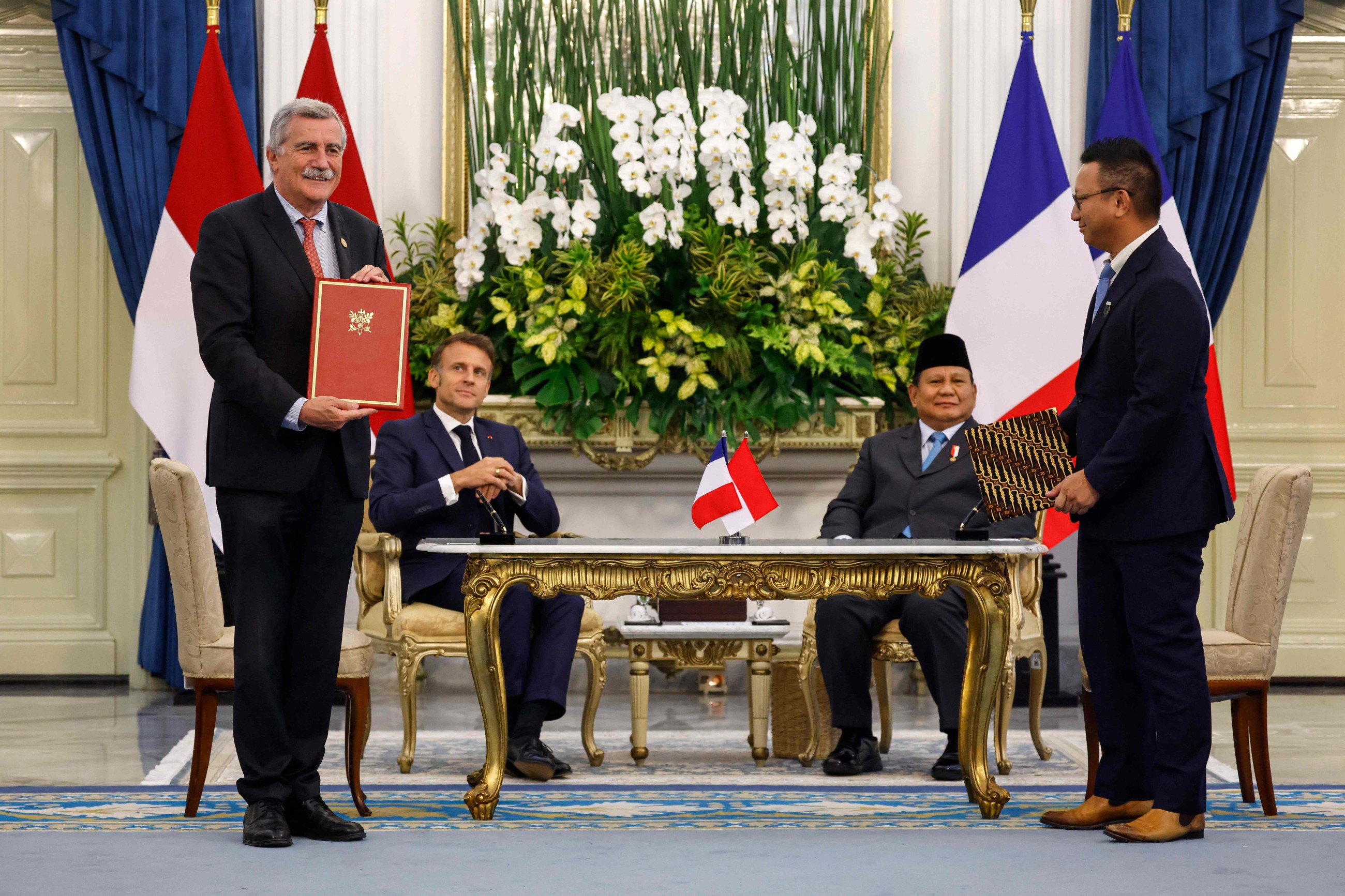 France-Indonesia deal could lead to new Rafale jet orders: Macron