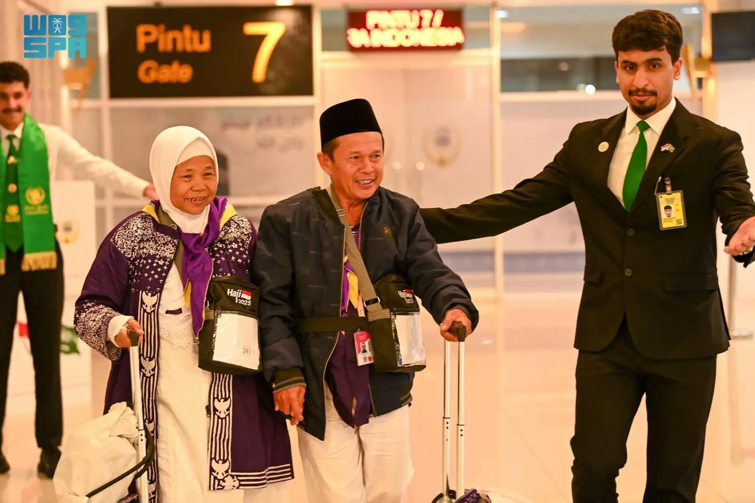 Faith and dedication: Indonesian sanitation worker, wife fulfill Hajj dream after 40 years of savings