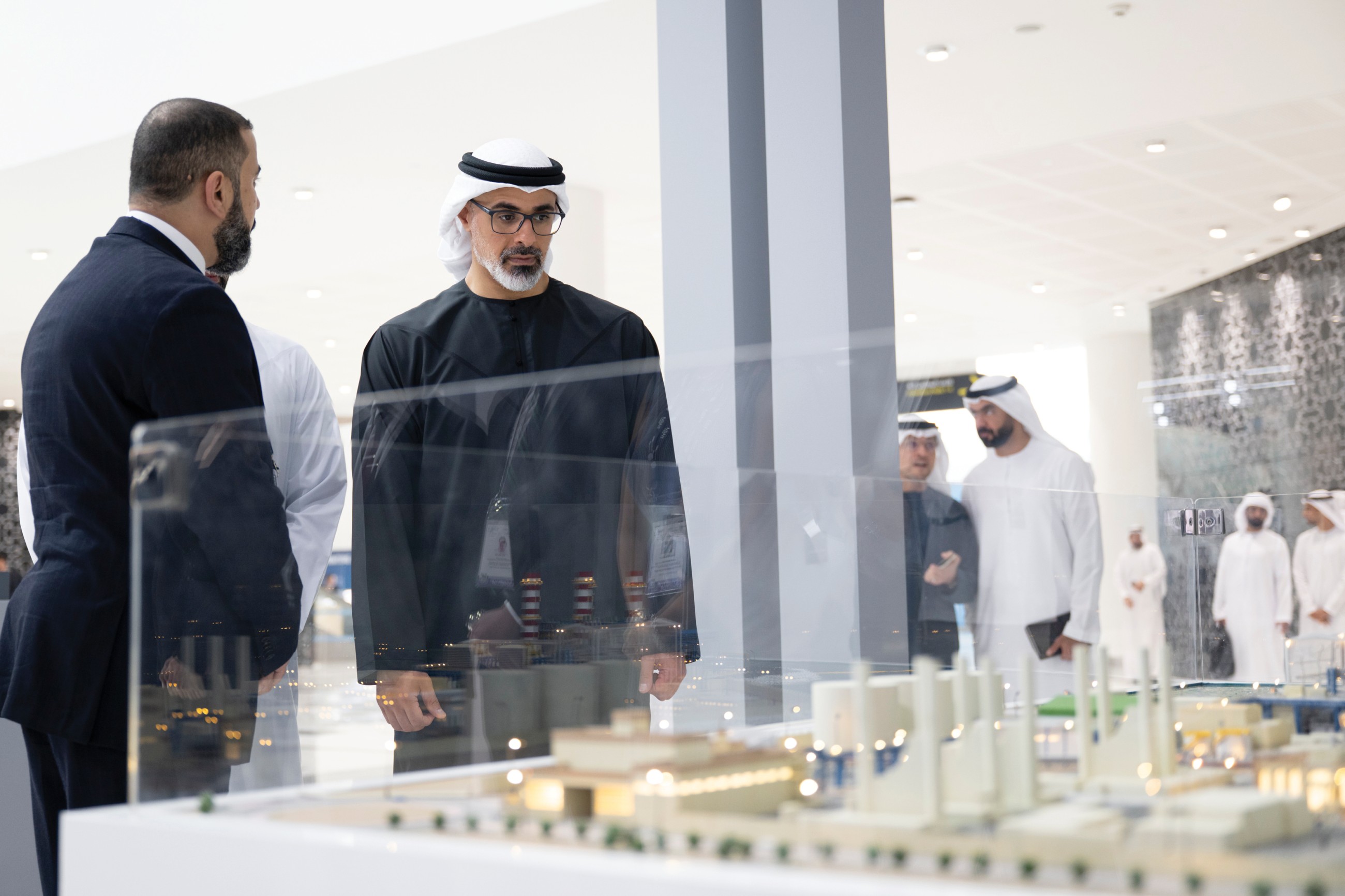 Sheikh Khaled reviews latest innovations at utilities congress