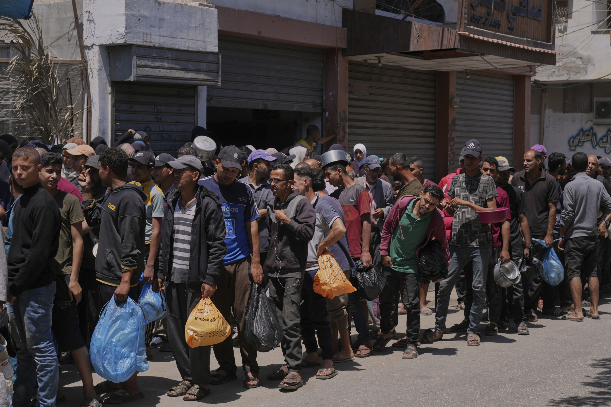 '100 per cent' of Gazans at risk of famine, warns UN