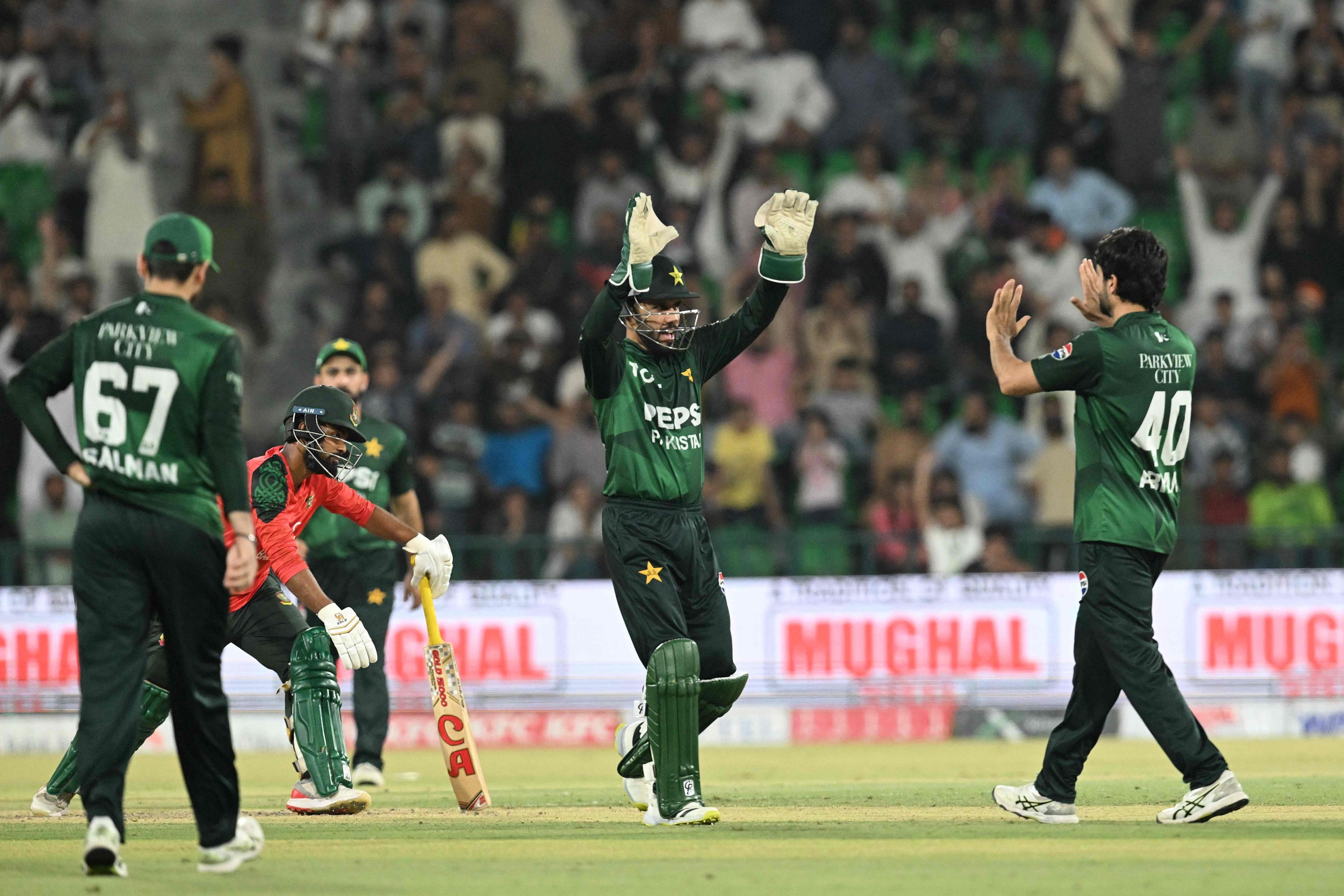 Farhan and Abrar star as resurgent Pakistan win Bangladesh T20 series