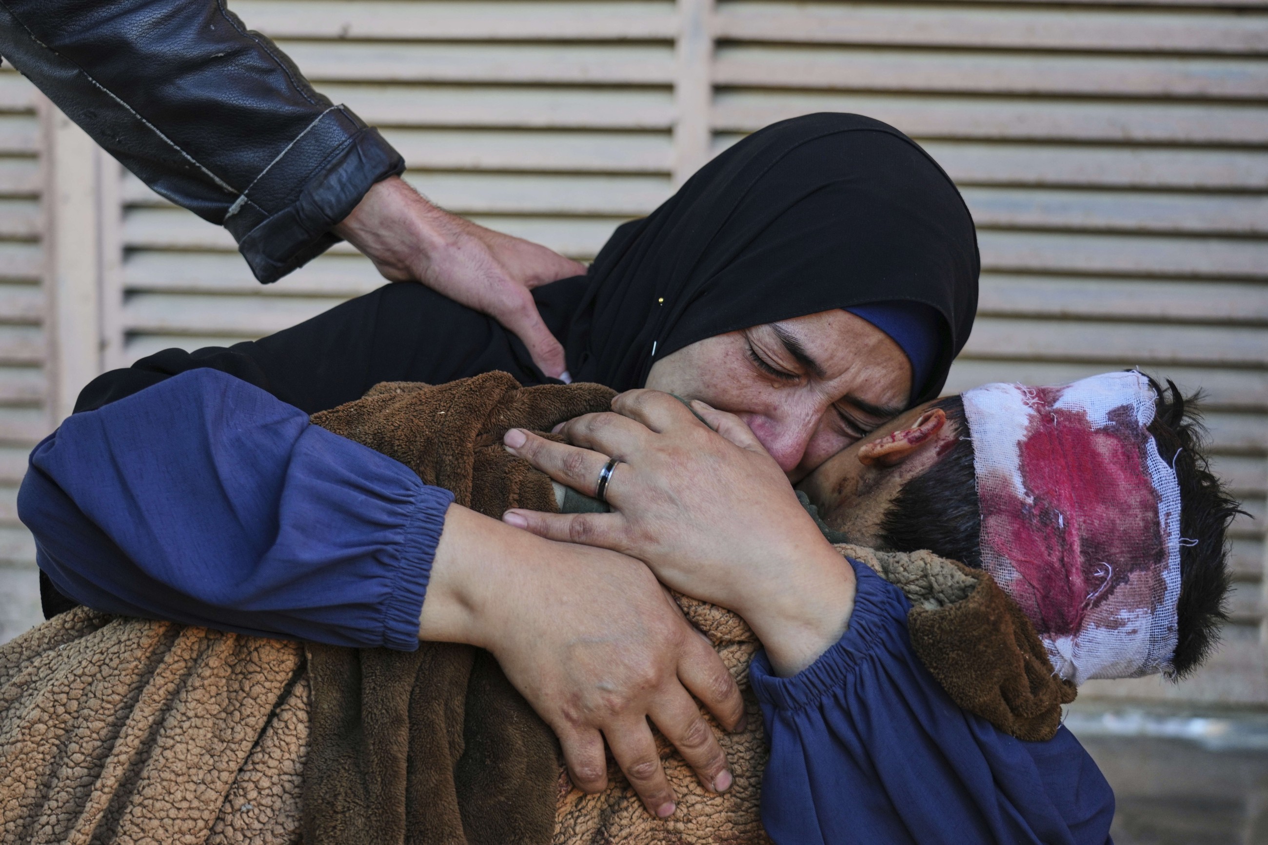 30 Palestinians killed while heading to Gaza aid hub