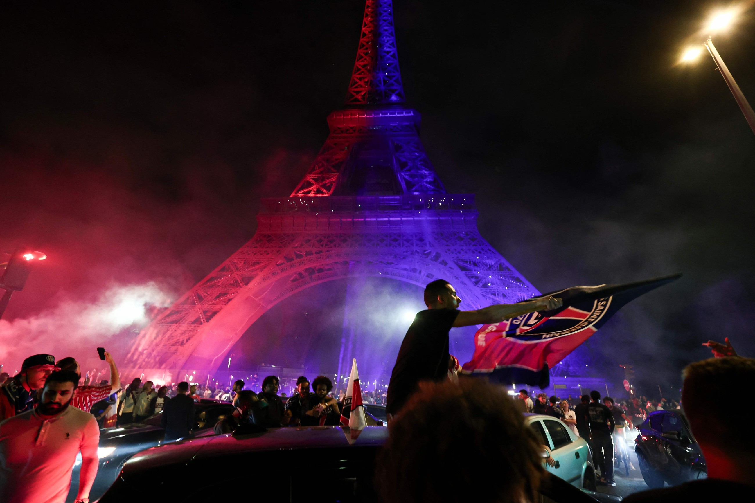 Deaths, arrests mar French celebrations after PSG's Champions League win
