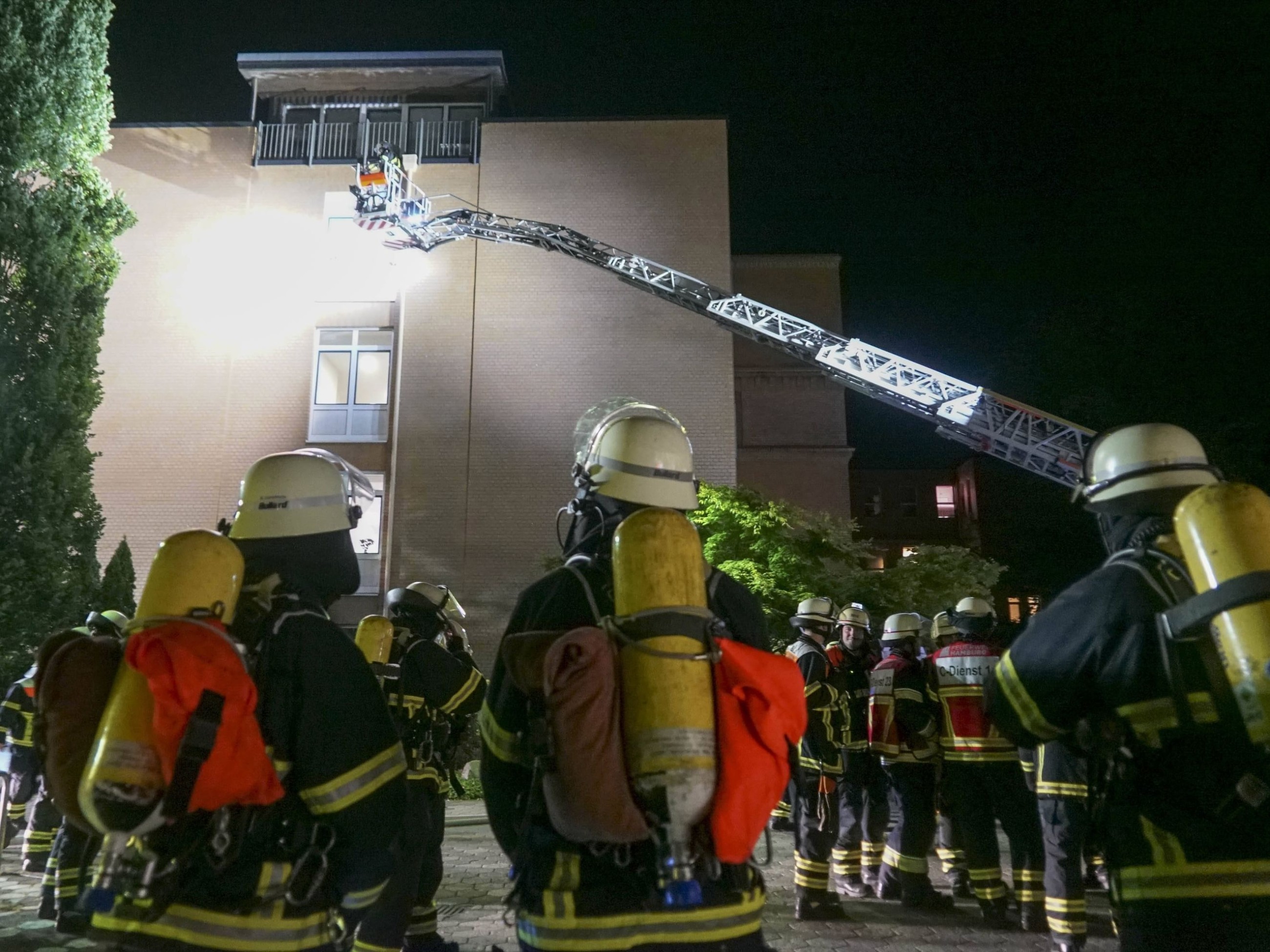 Fire at Hamburg hospital kills 3 patients, dozens more injured