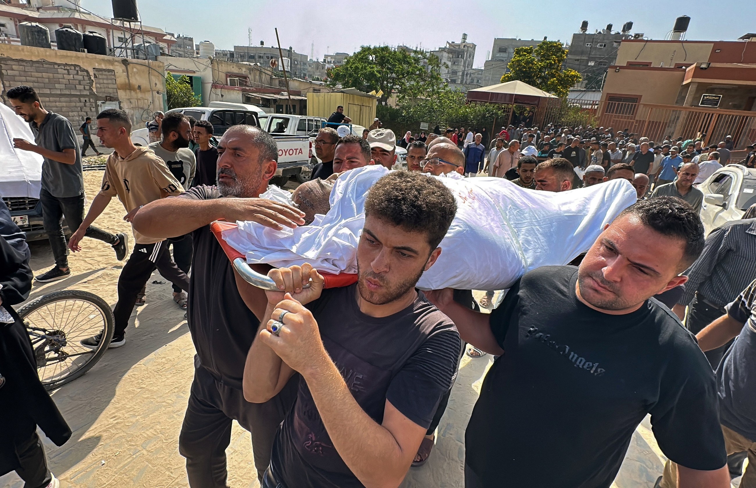 Gaza doctor who lost 9 children in Israeli bombing dies of injuries