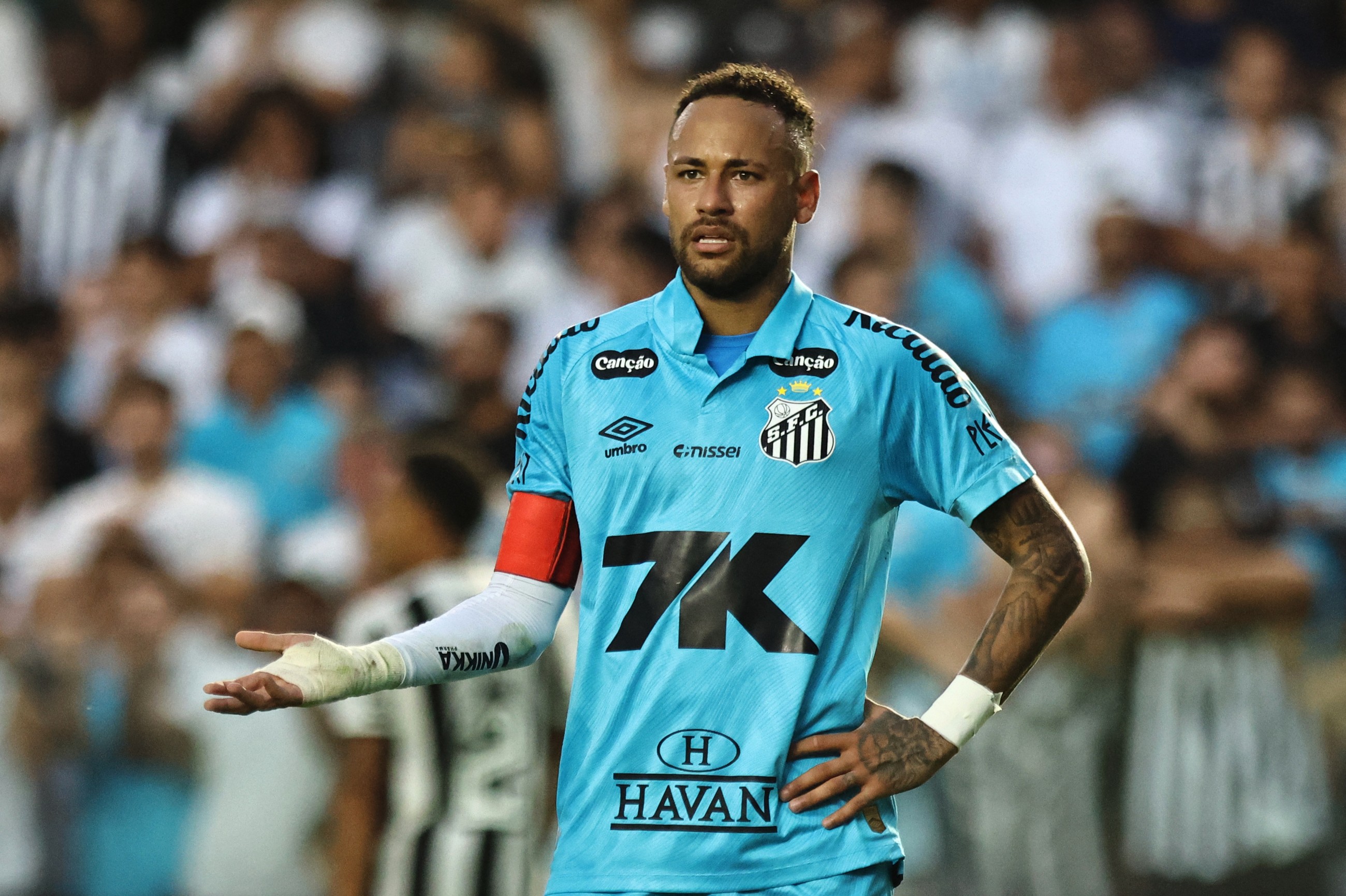 Neymar apologises for red card in what could be his last game with Santos