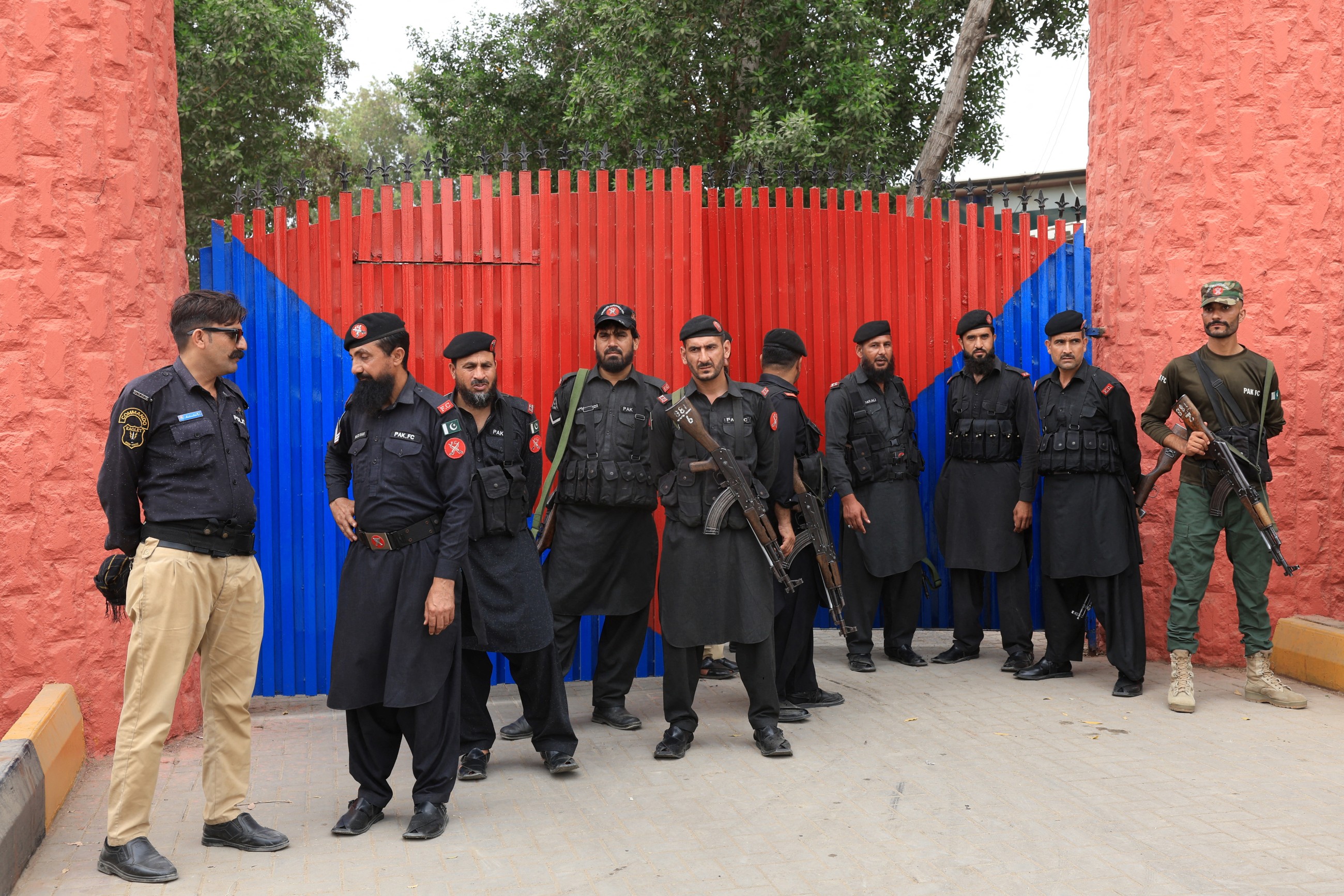 Dozens of inmates escape Pakistani jail after earthquakes, says official