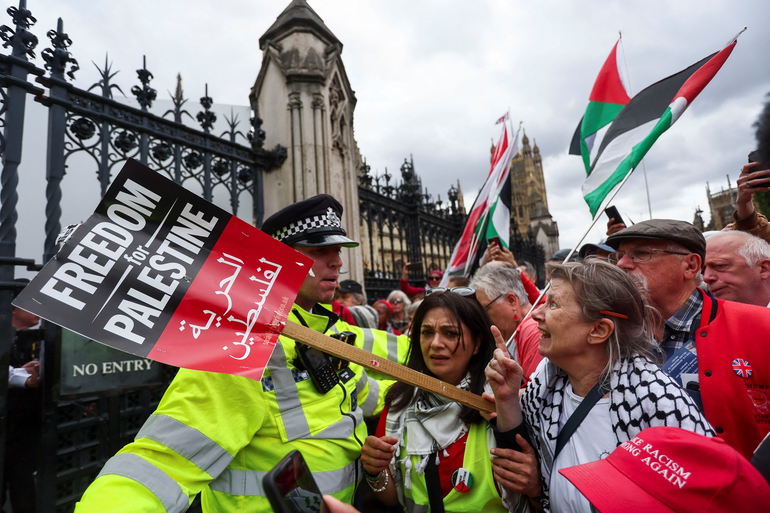 Media groups urge Israel to allow Gaza access for foreign journalists
