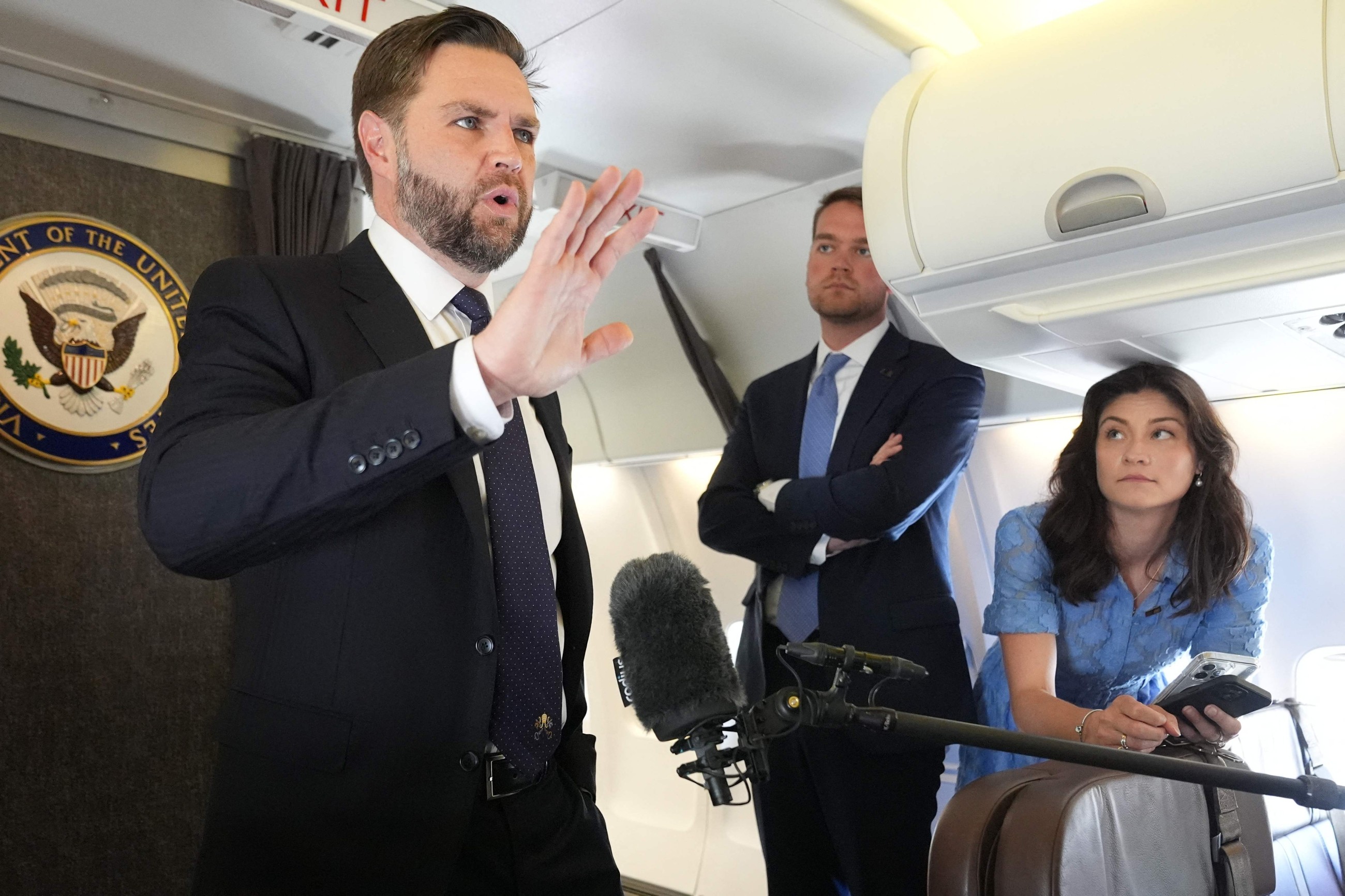 Vance silence on Musk may be Game of Thrones tactic ever