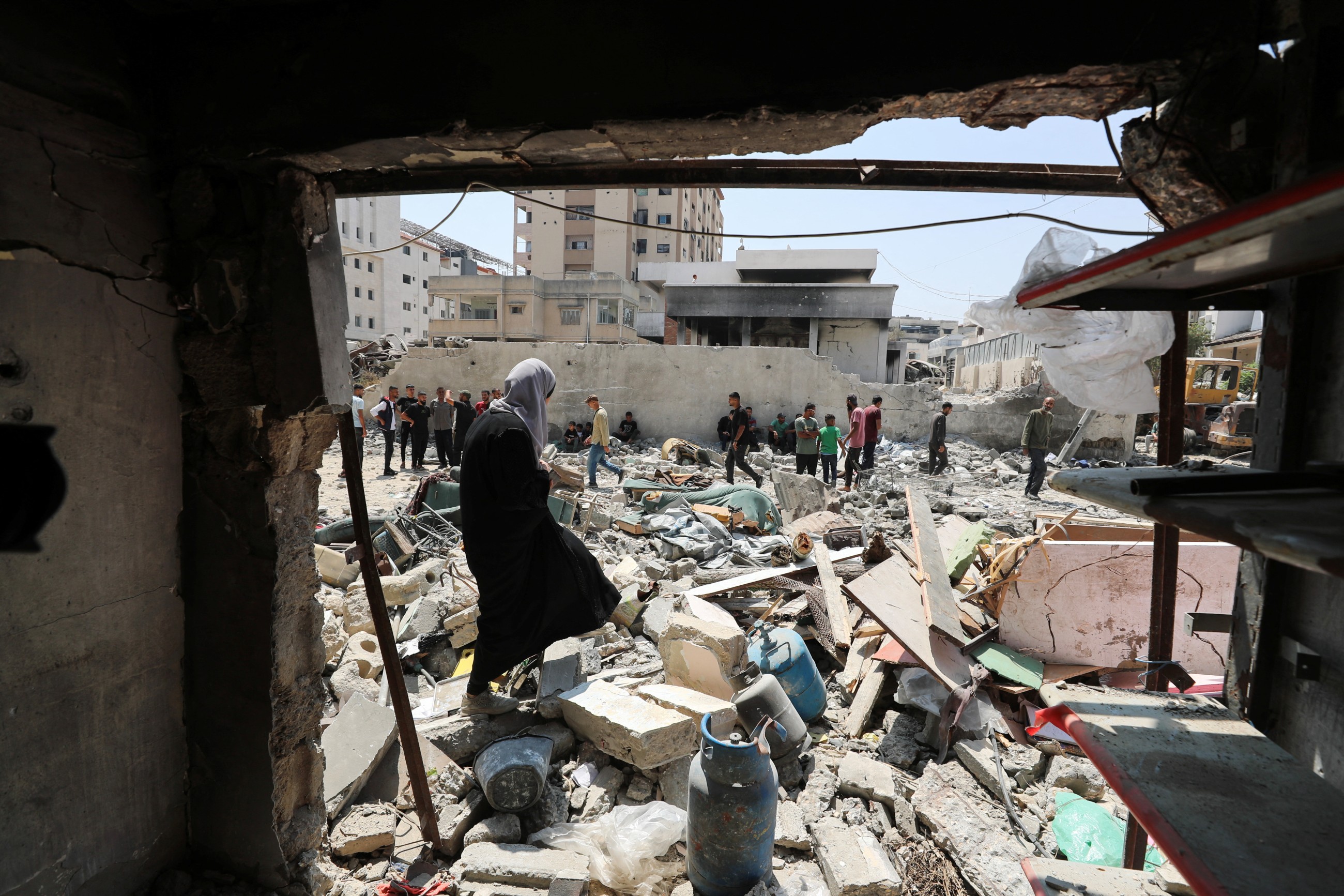 Gaza relief distribution remains suspended as bombings continue
