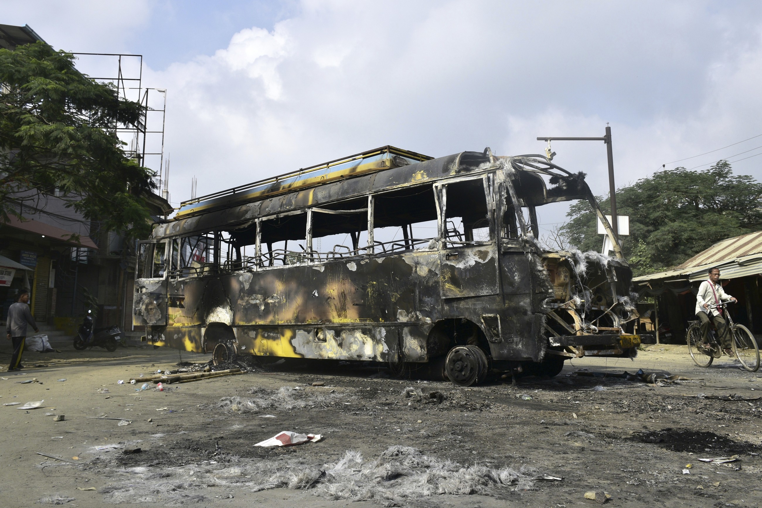 Internet shutdown, curfew imposed after fresh clashes in Indian state of Manipur