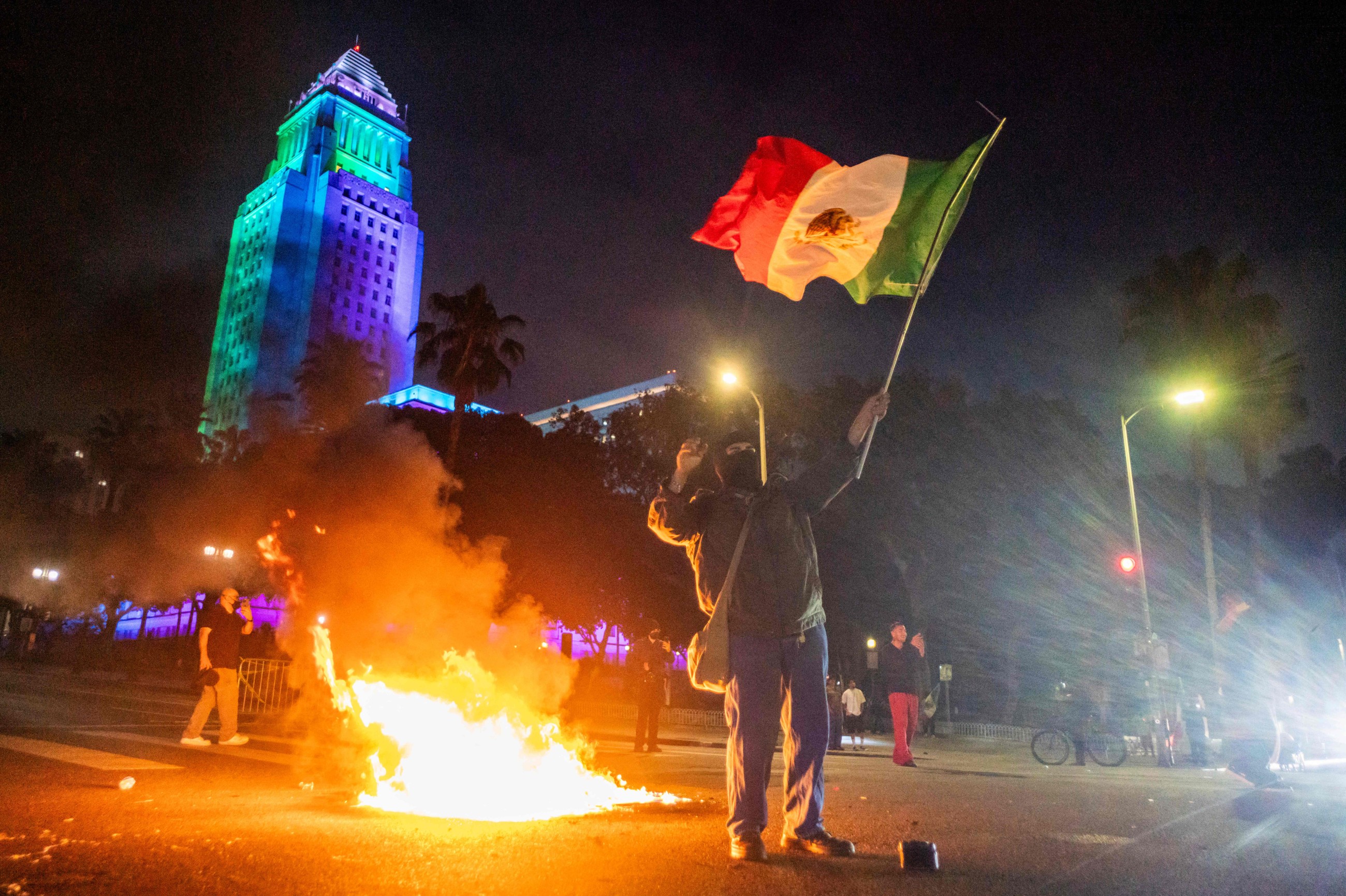 Protests intensify in Los Angeles after Trump deploys hundreds of National Guard troops