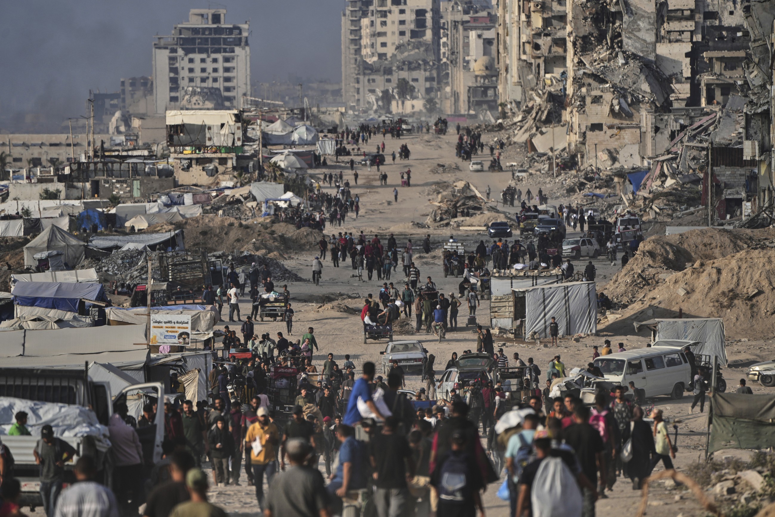 Israel, local allies fire at crowd near Gaza aid site