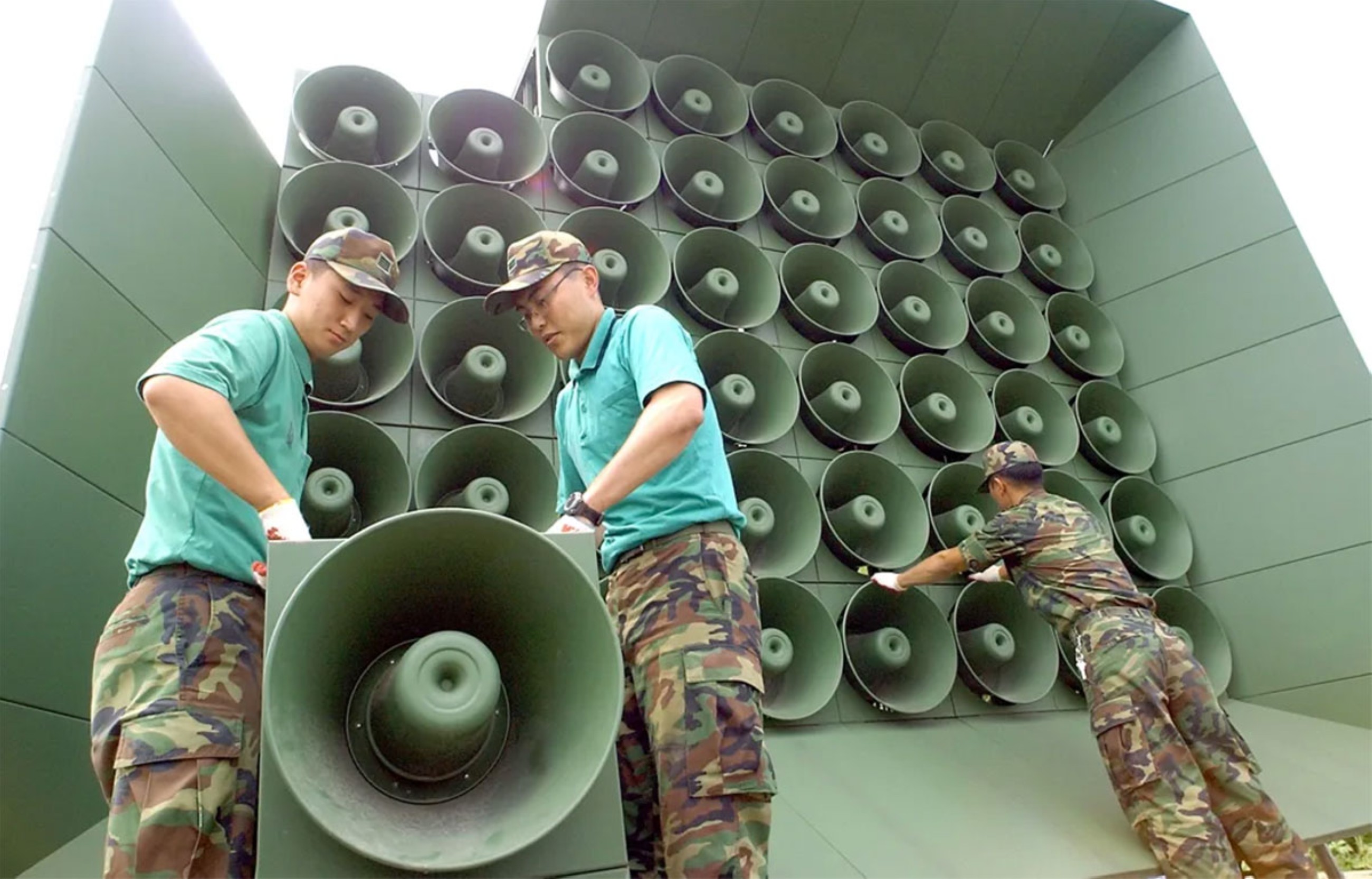 South Korea halts loudspeaker broadcasts aimed at North