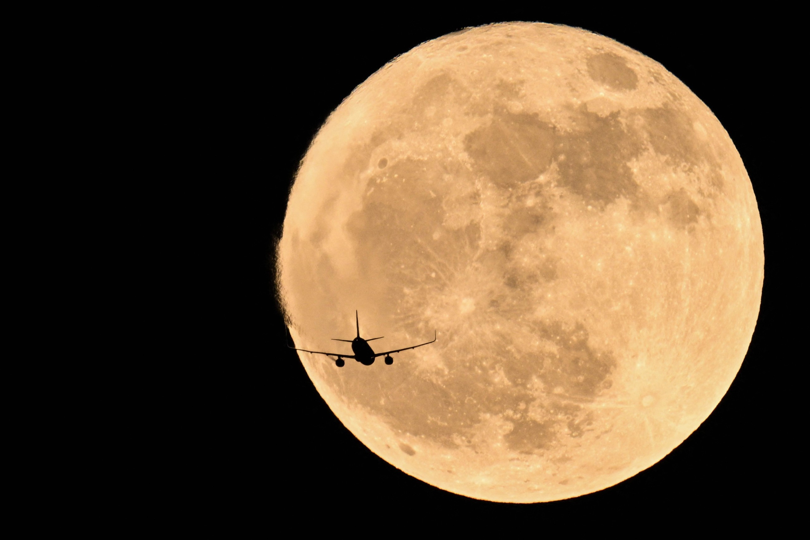 UAE skies witness rare 'Strawberry Moon' for the first time in 18 years