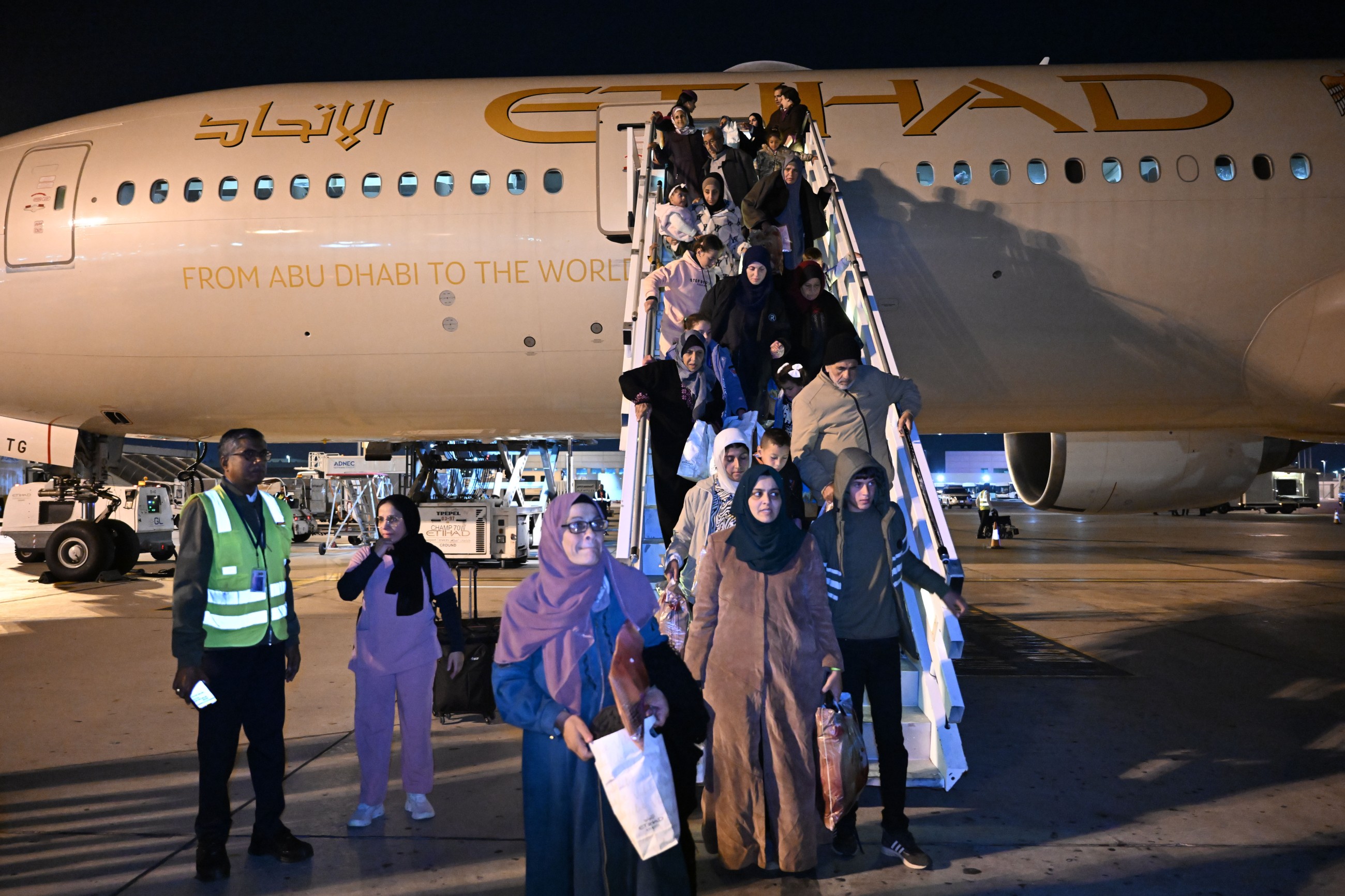 Etihad Airways carries 8.4 million passengers in first five months of 2025