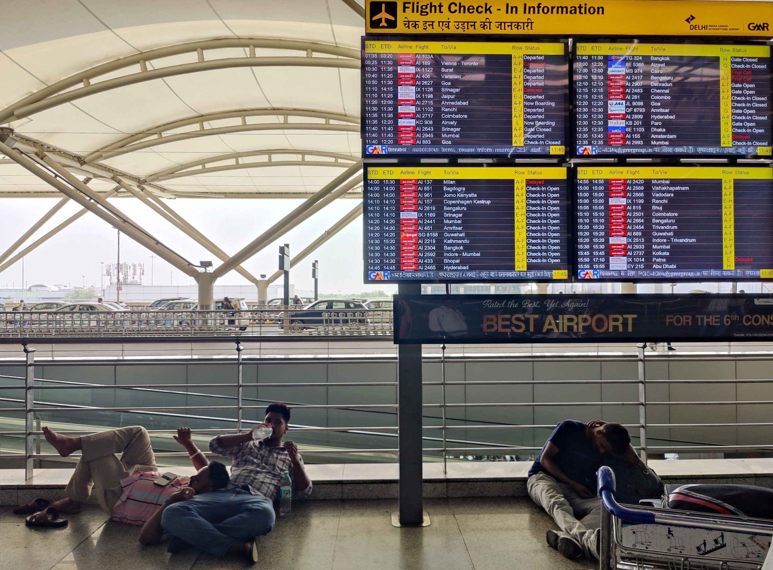 Airlines halt many Middle East flights after Israel hits Iran