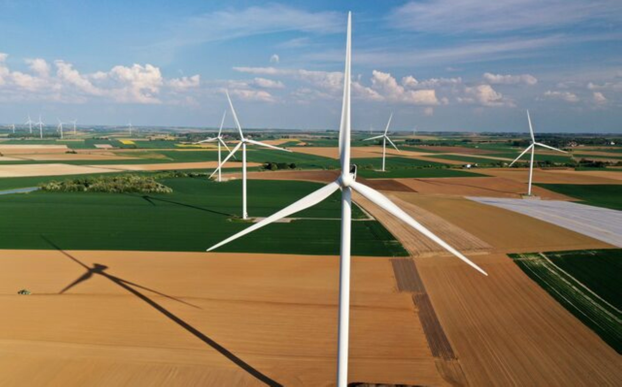 Indonesia, Singapore to invest over US$10 billion in green energy