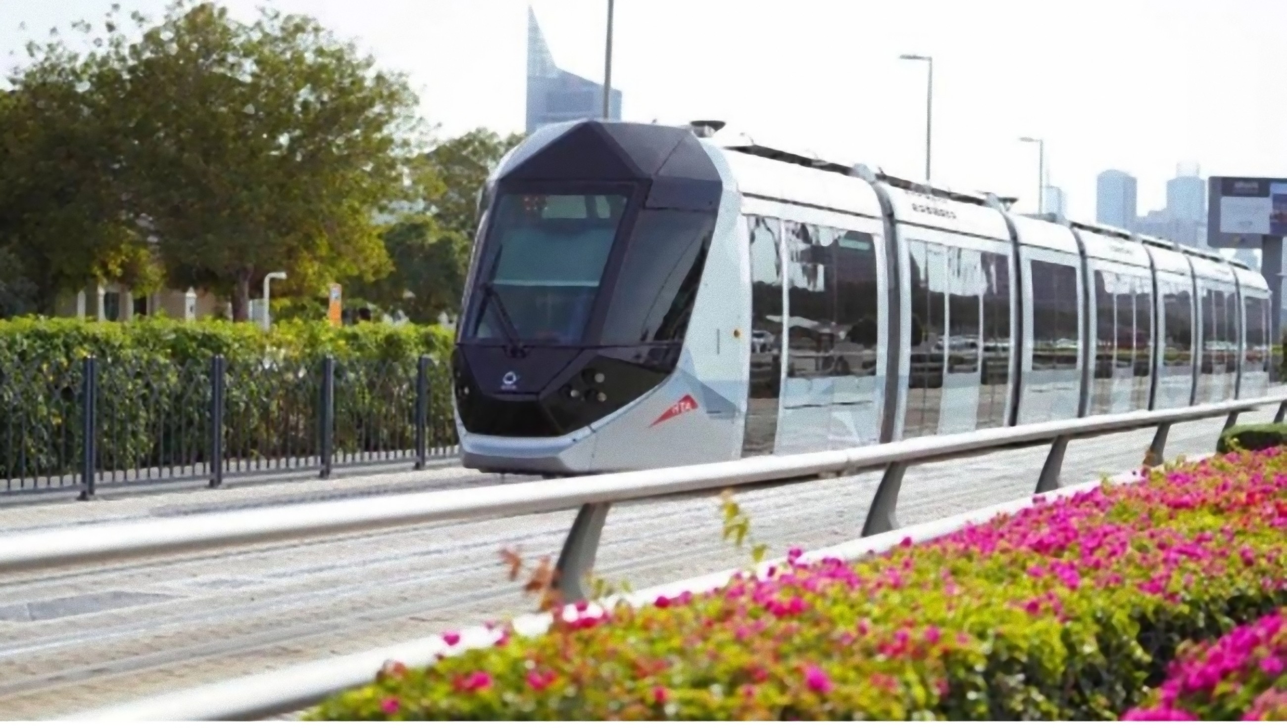 Building fire disrupts Metro services between Dubai Marina and Palm Jumeirah Stations