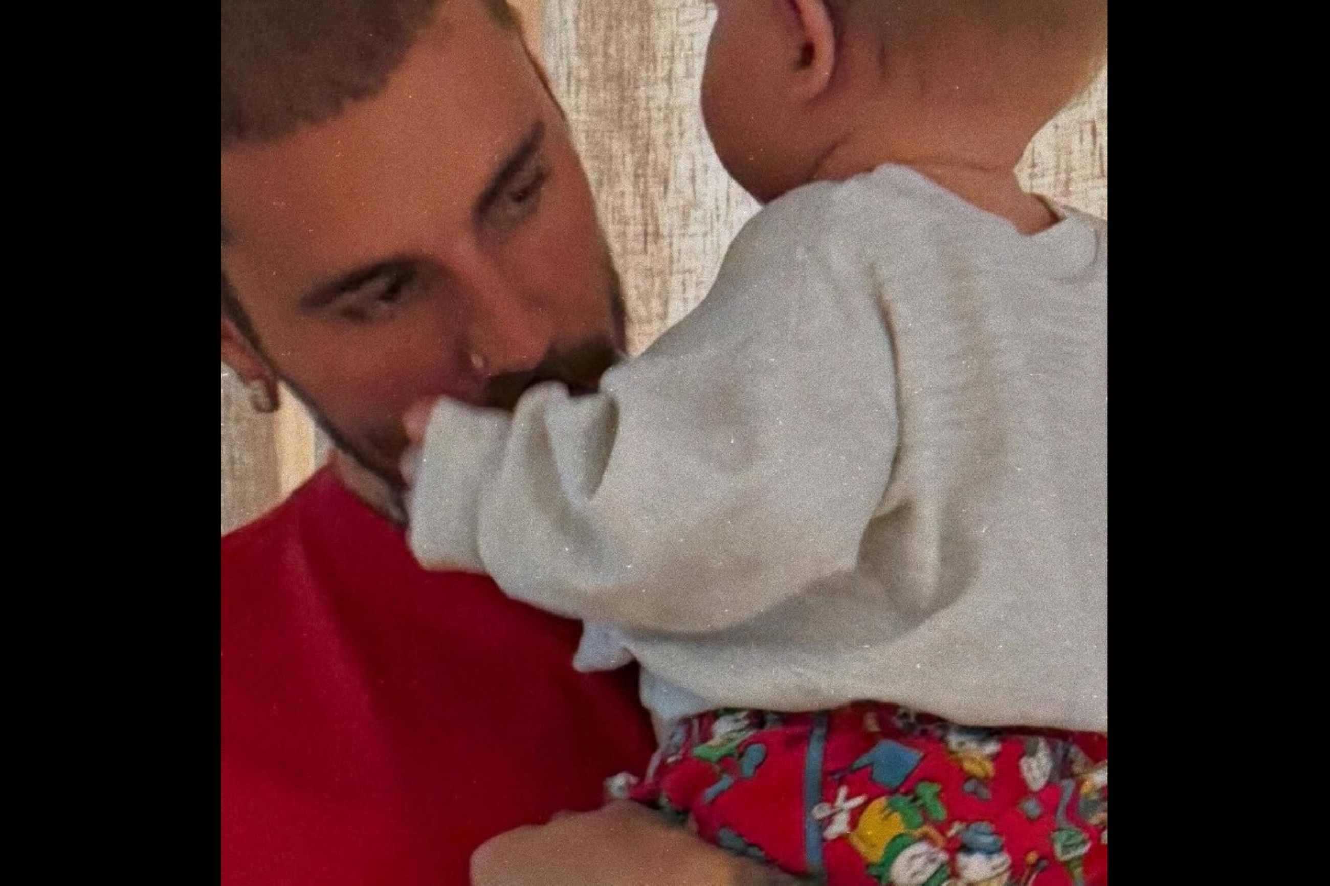 Justin Bieber shares new pictures of baby with concealed face