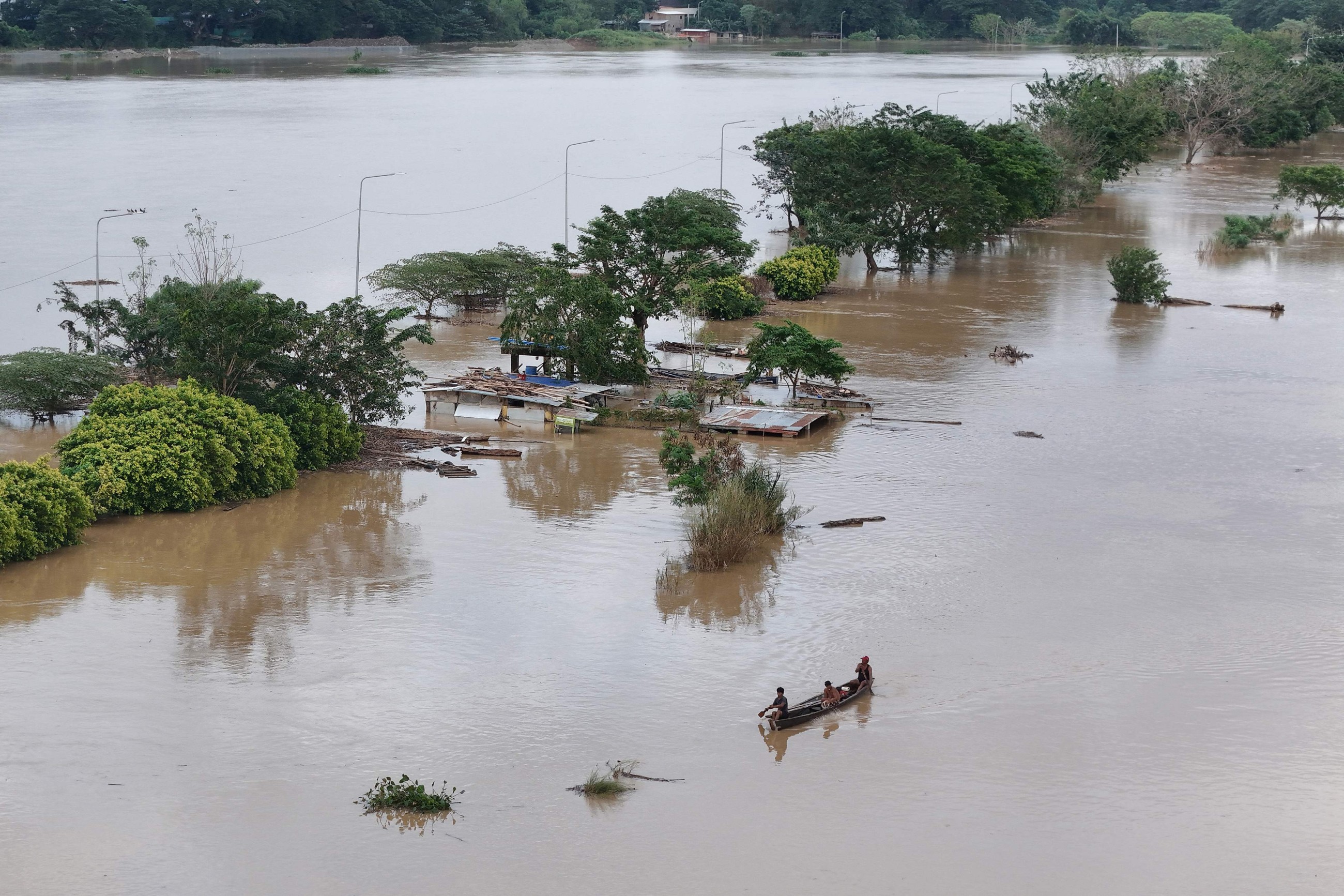 Five killed, two missing in Vietnam floods