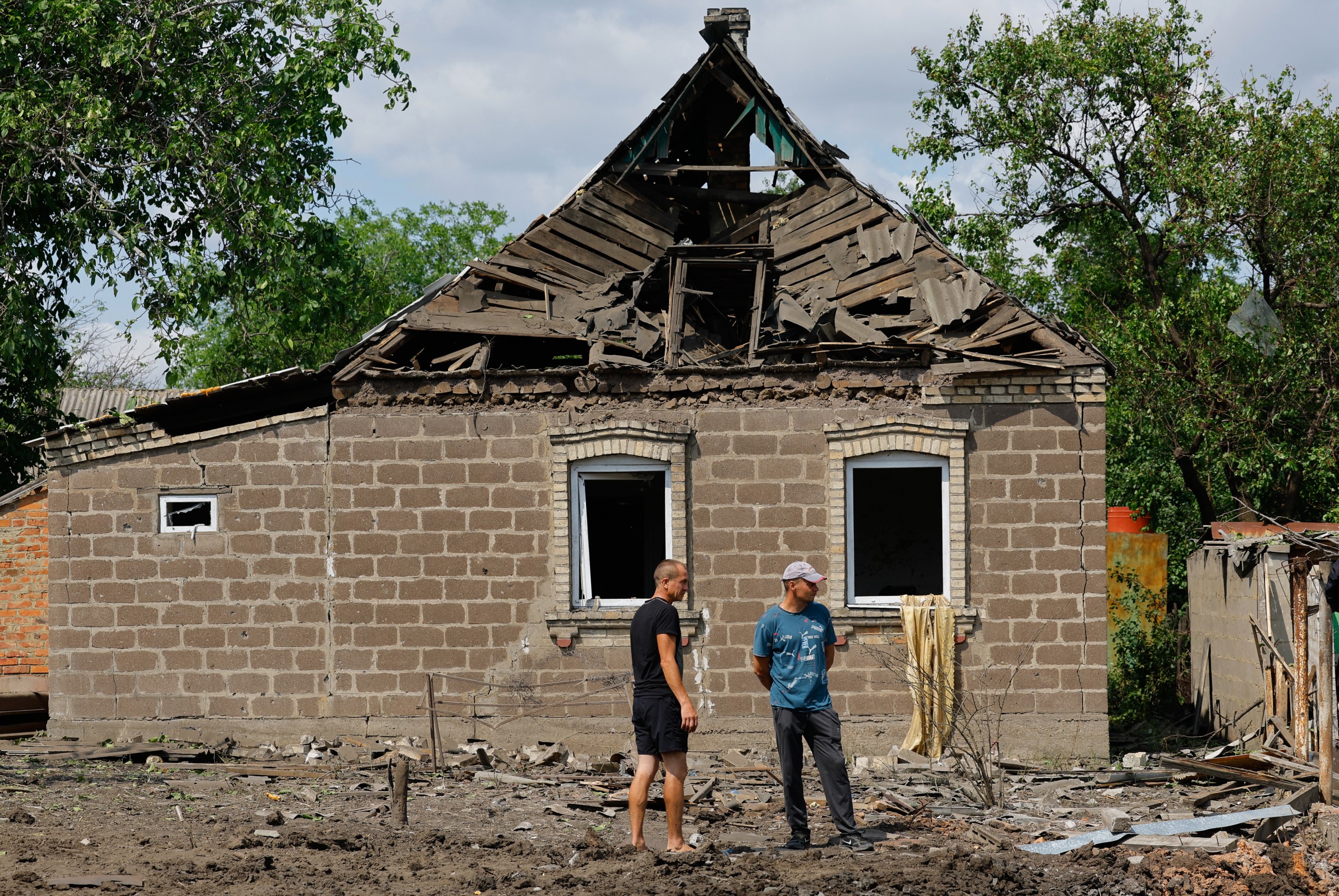 Ukranian forces ‘halt’ Russian troop advance in Sumy region