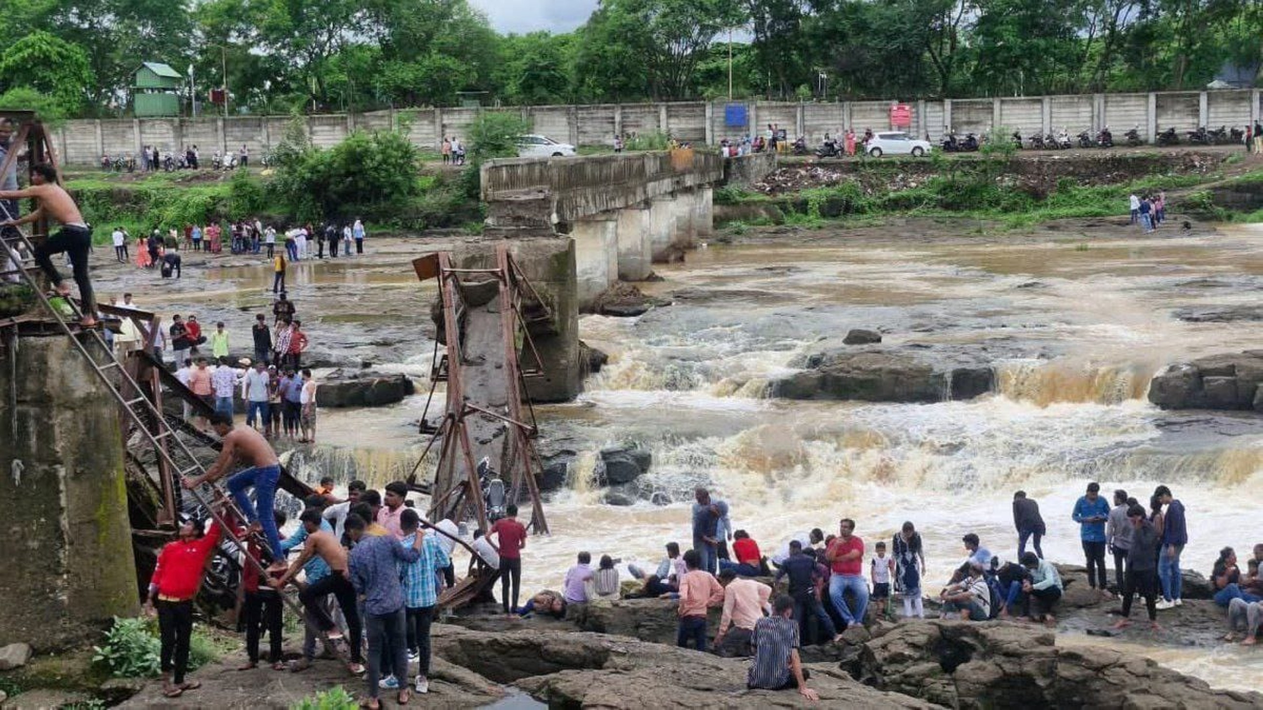 2 killed, 32 injured after a bridge collapses in western India