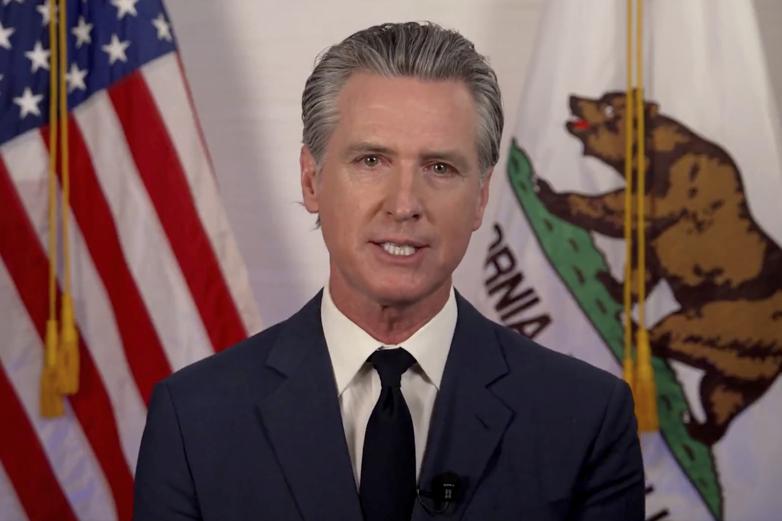 Can Newsom block tax payments to the US government?