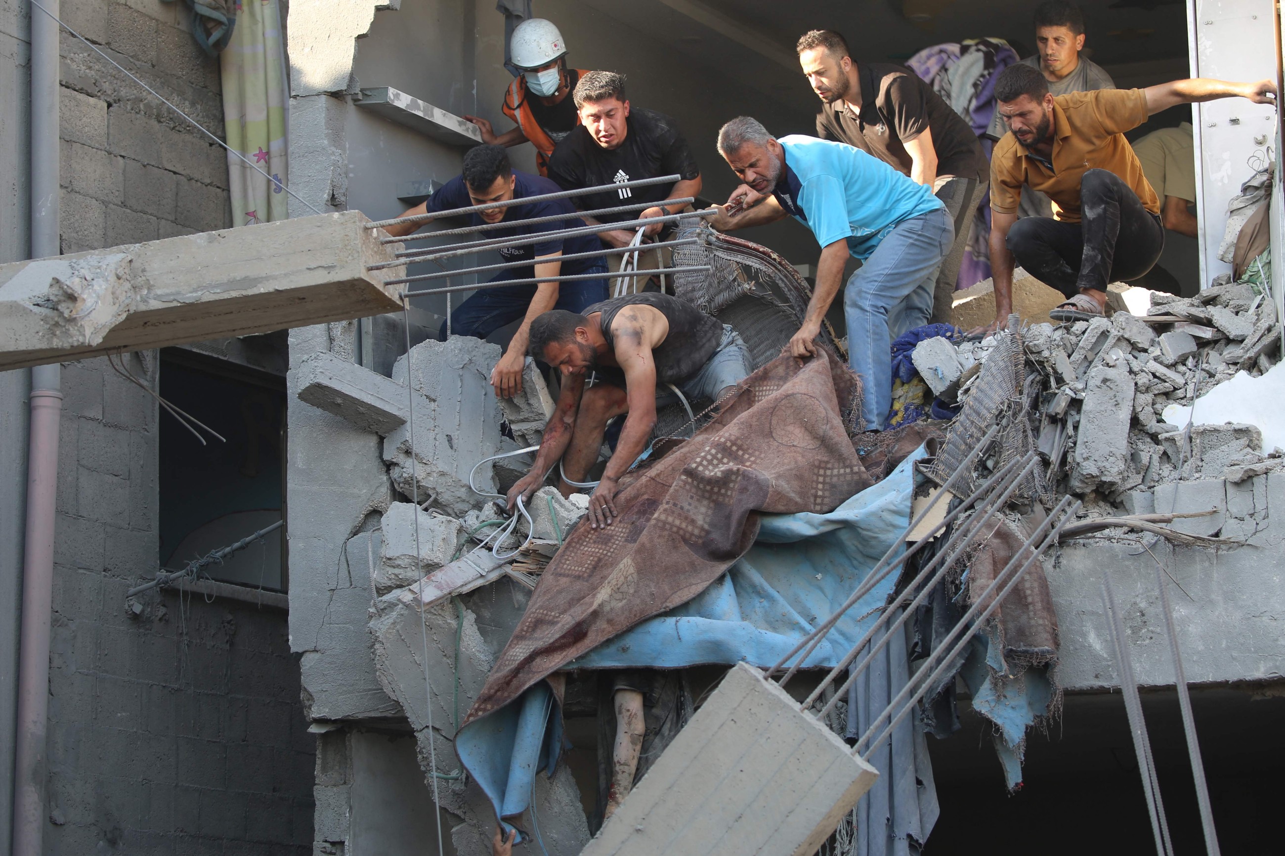 Israeli fire kills 41 more Palestinians in Gaza