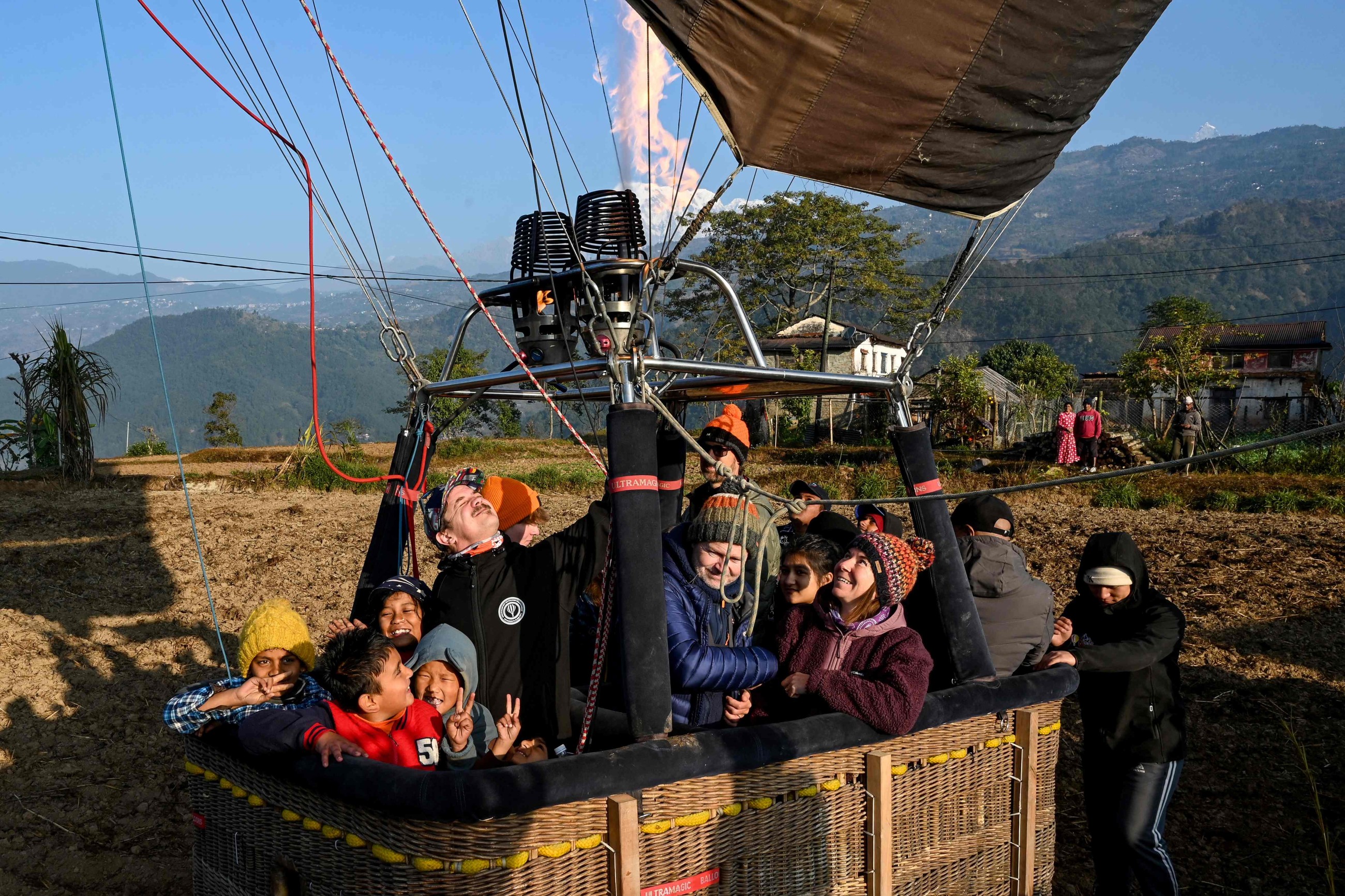 Hot air balloon crash kills 1 in Turkey