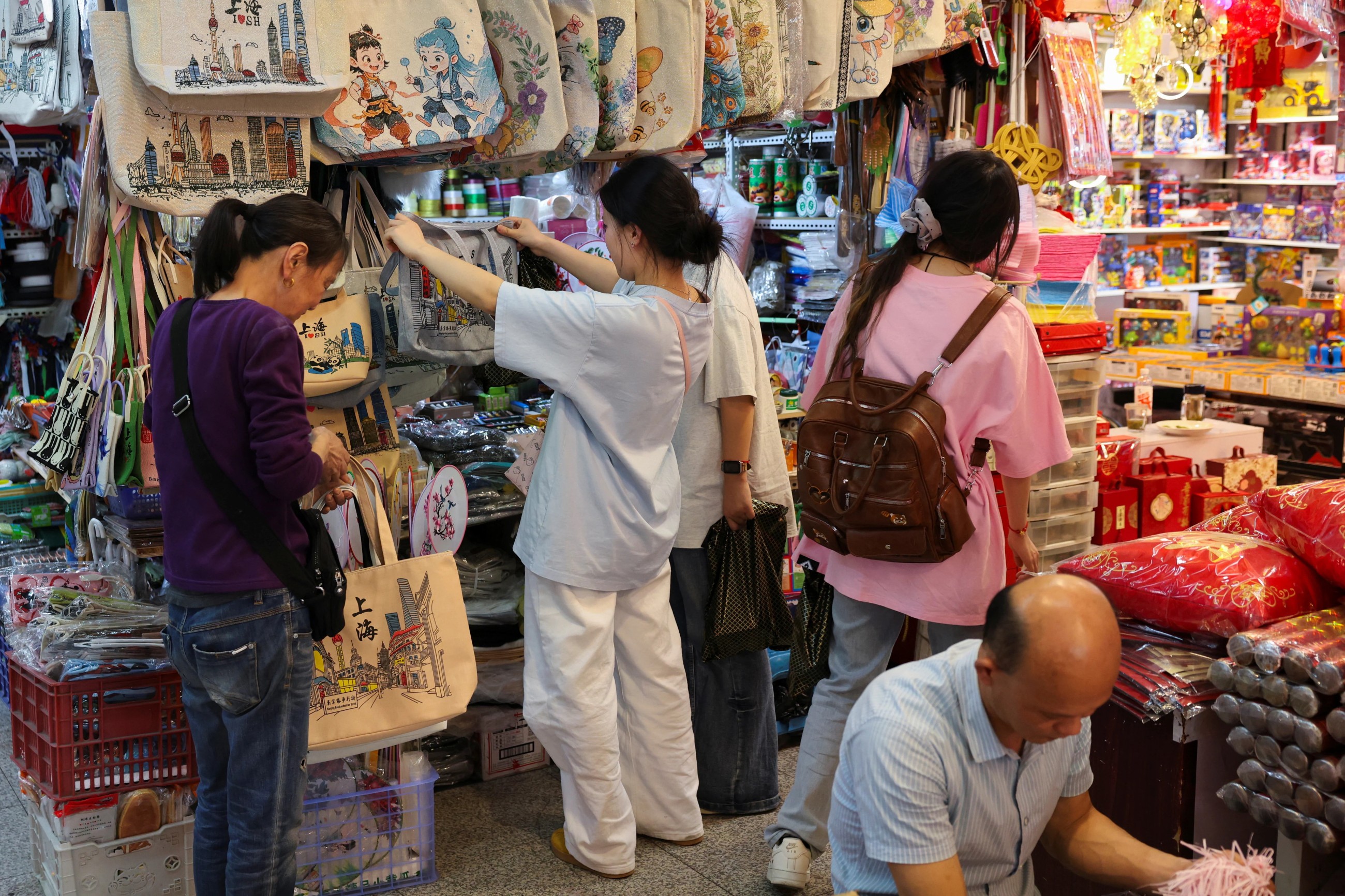 China’s economy maintains recovery momentum in May