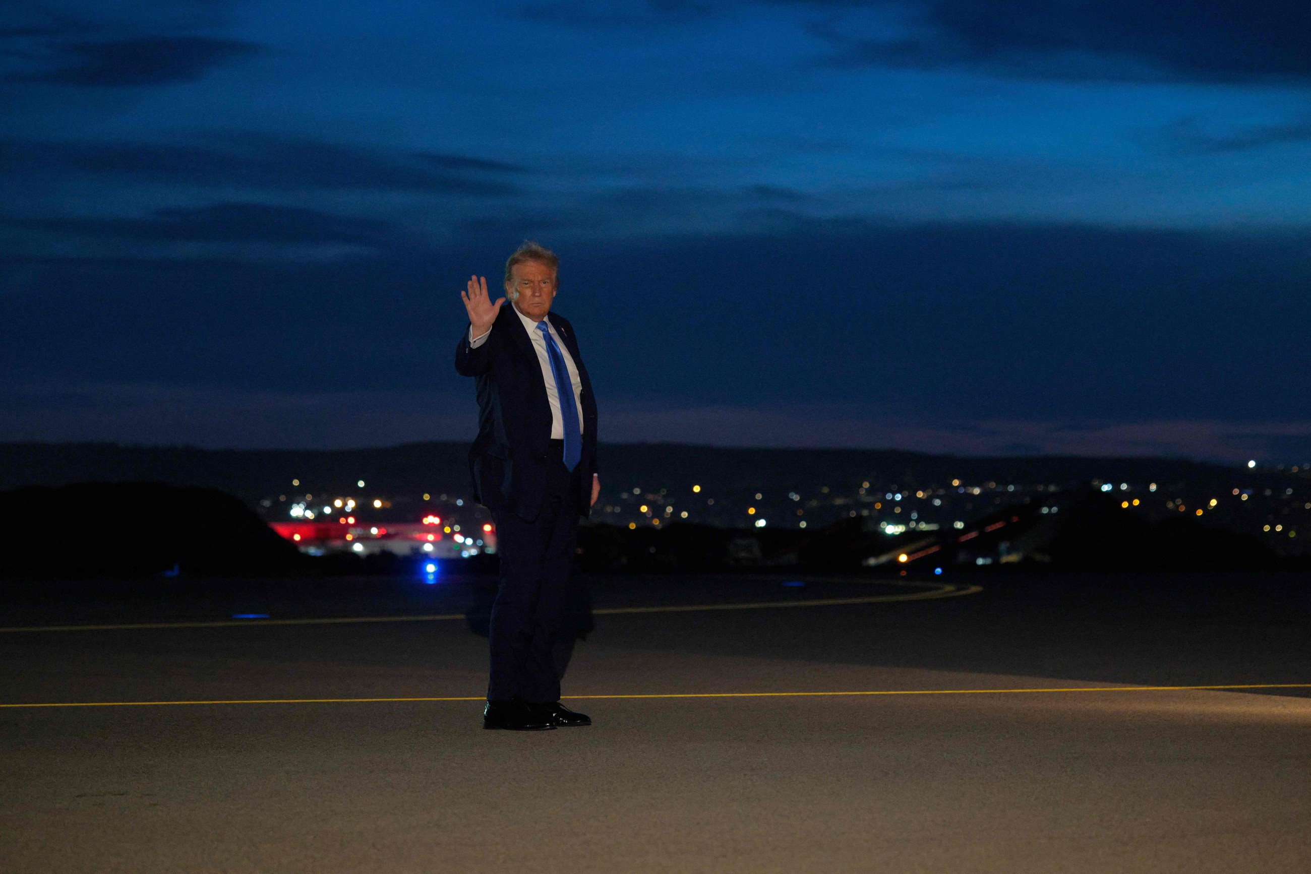 G7 urges Middle East de-escalation as Trump makes hasty summit exit
