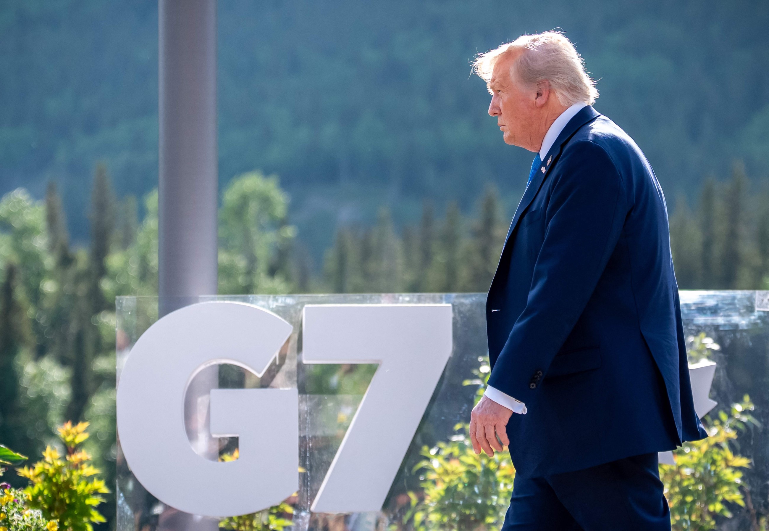 G7 urges Middle East de-escalation as Trump makes hasty summit exit