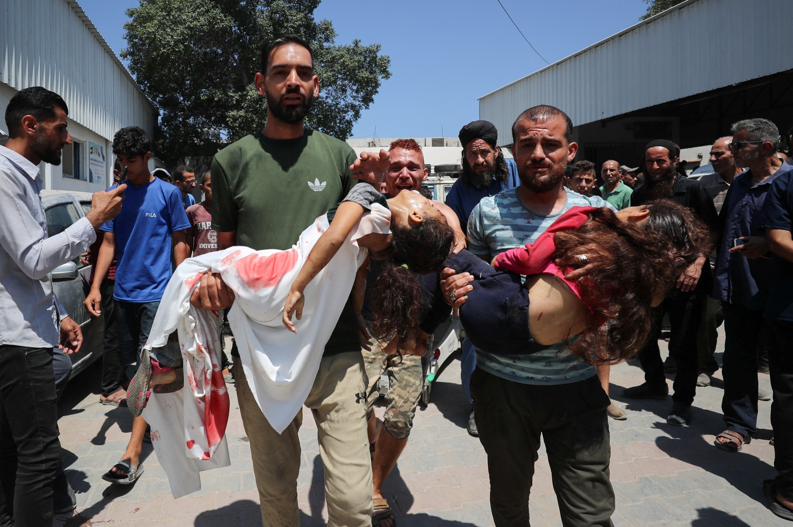 As death toll rises, Gazans make life-risking journeys to seek food