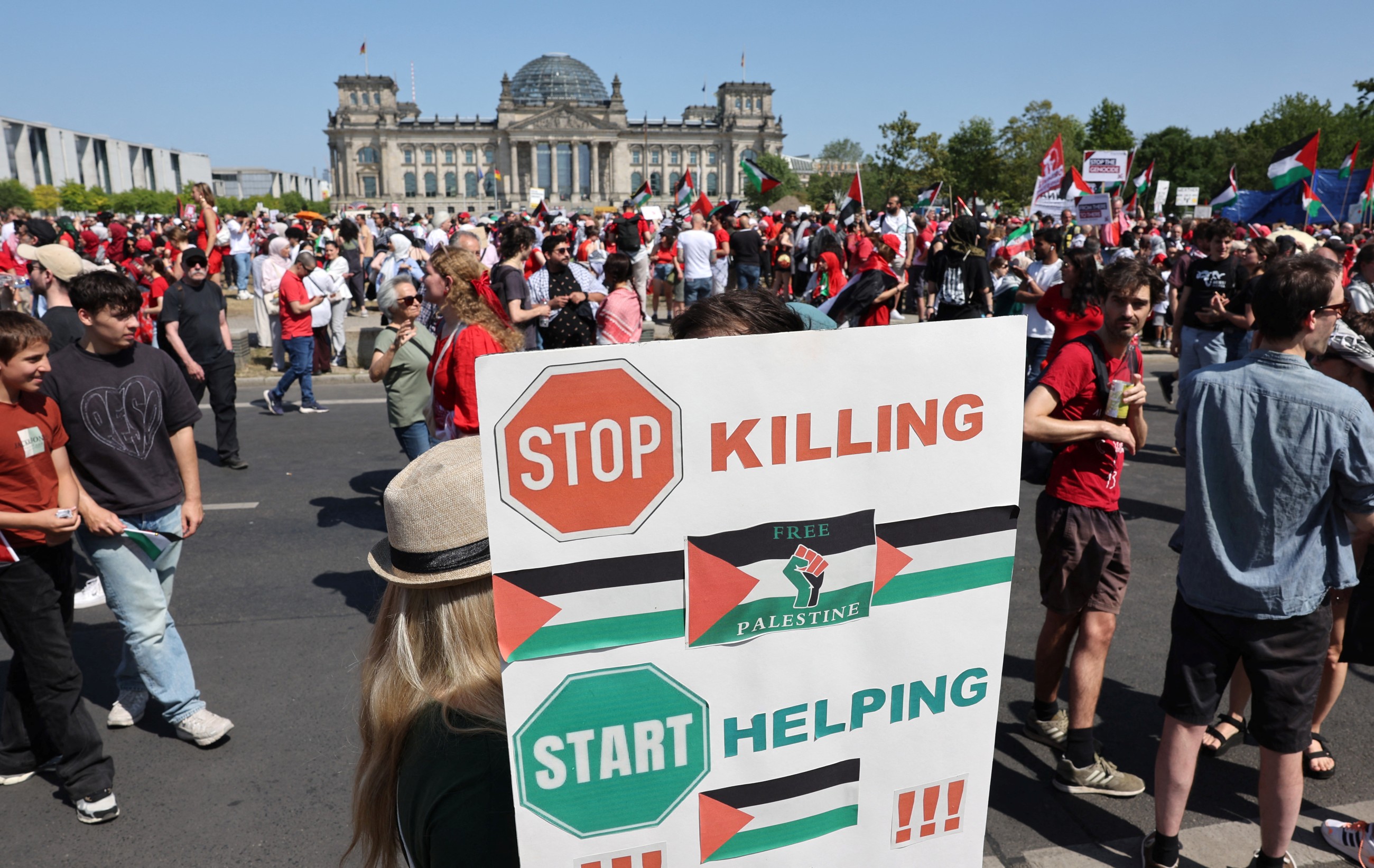 Tens of thousands join pro-Palestinian marches in London and Berlin