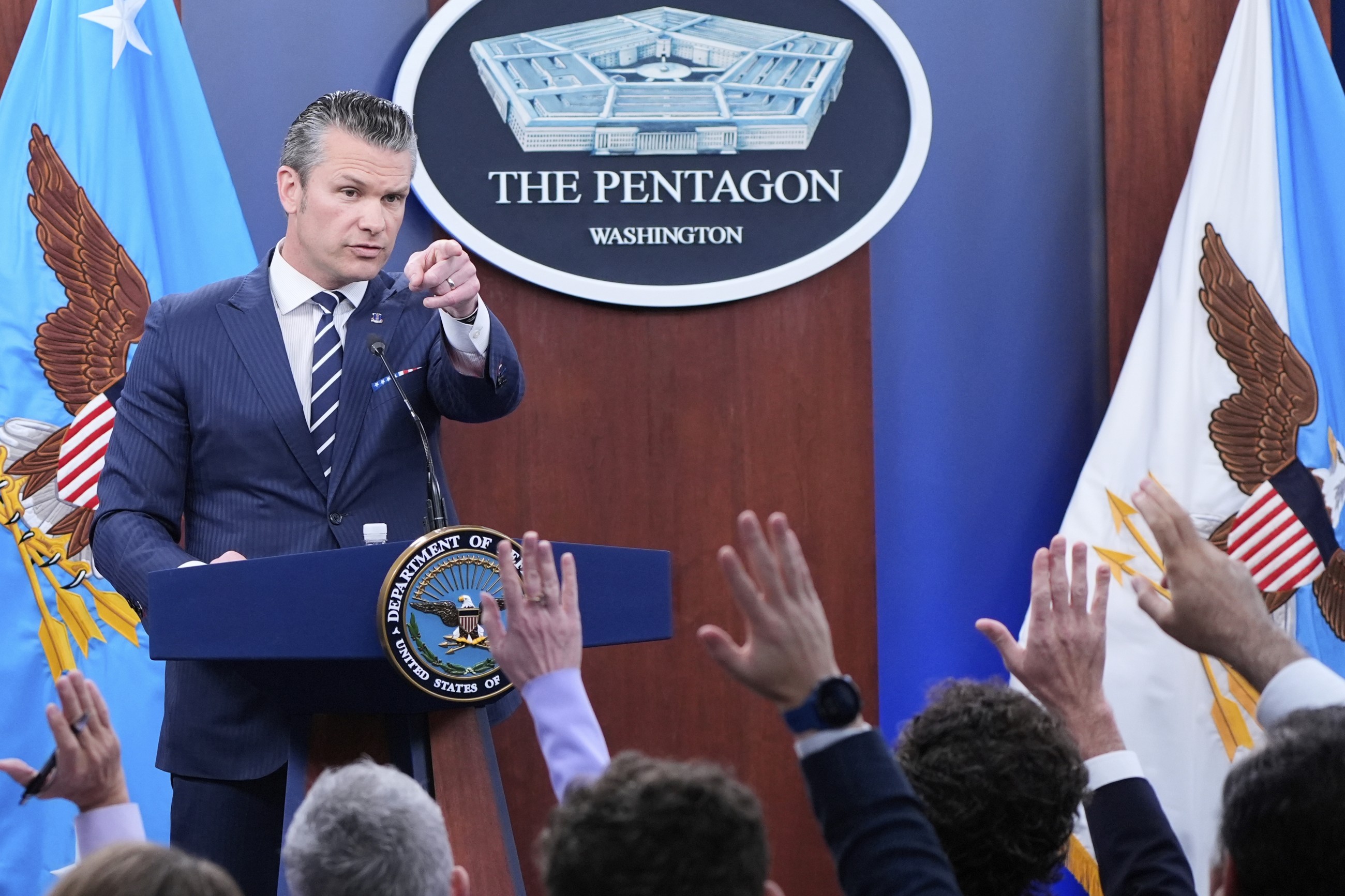 US signals willingness to renew talks with Iran, avoid prolonged war