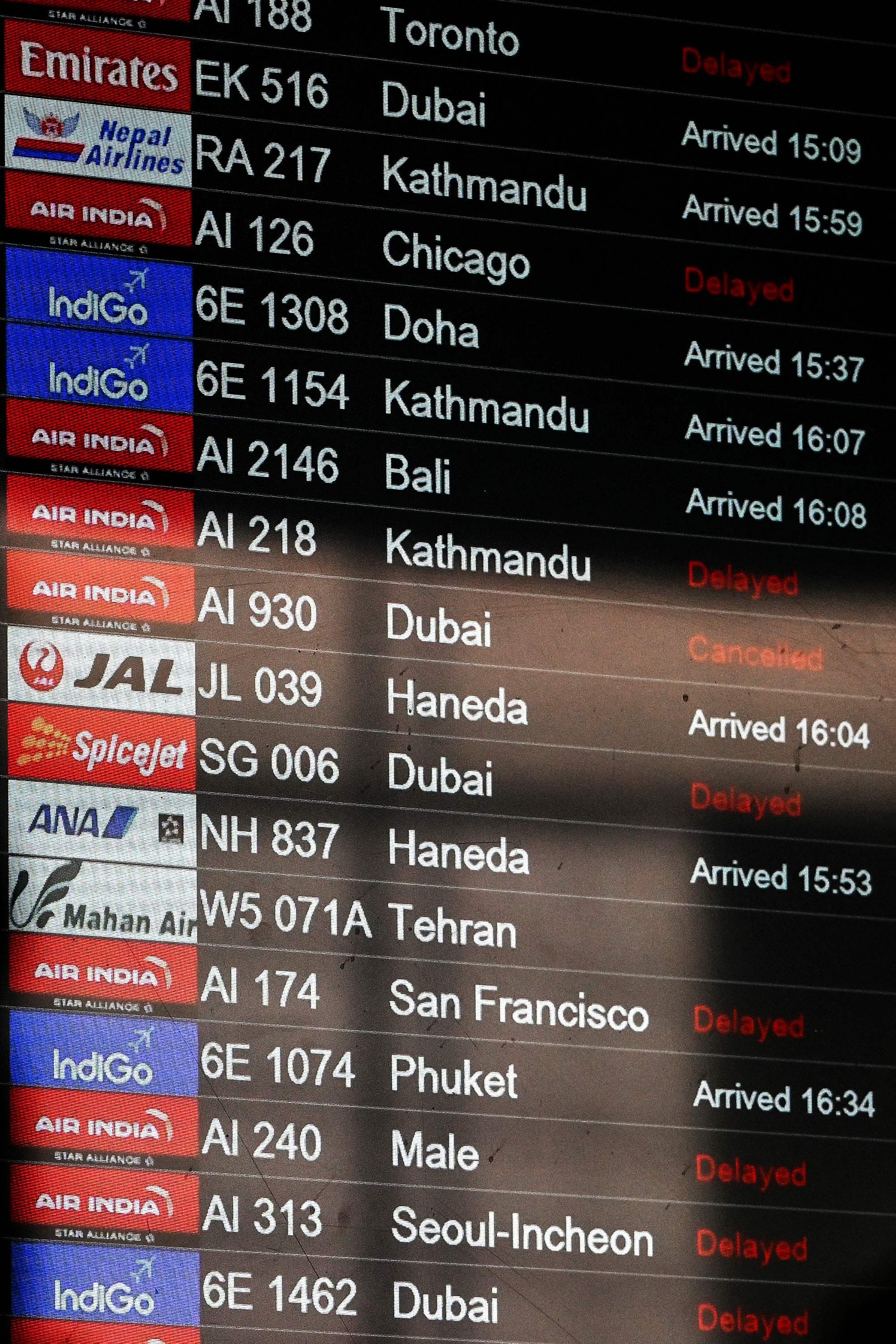 Airlines disrupted by Middle East conflict