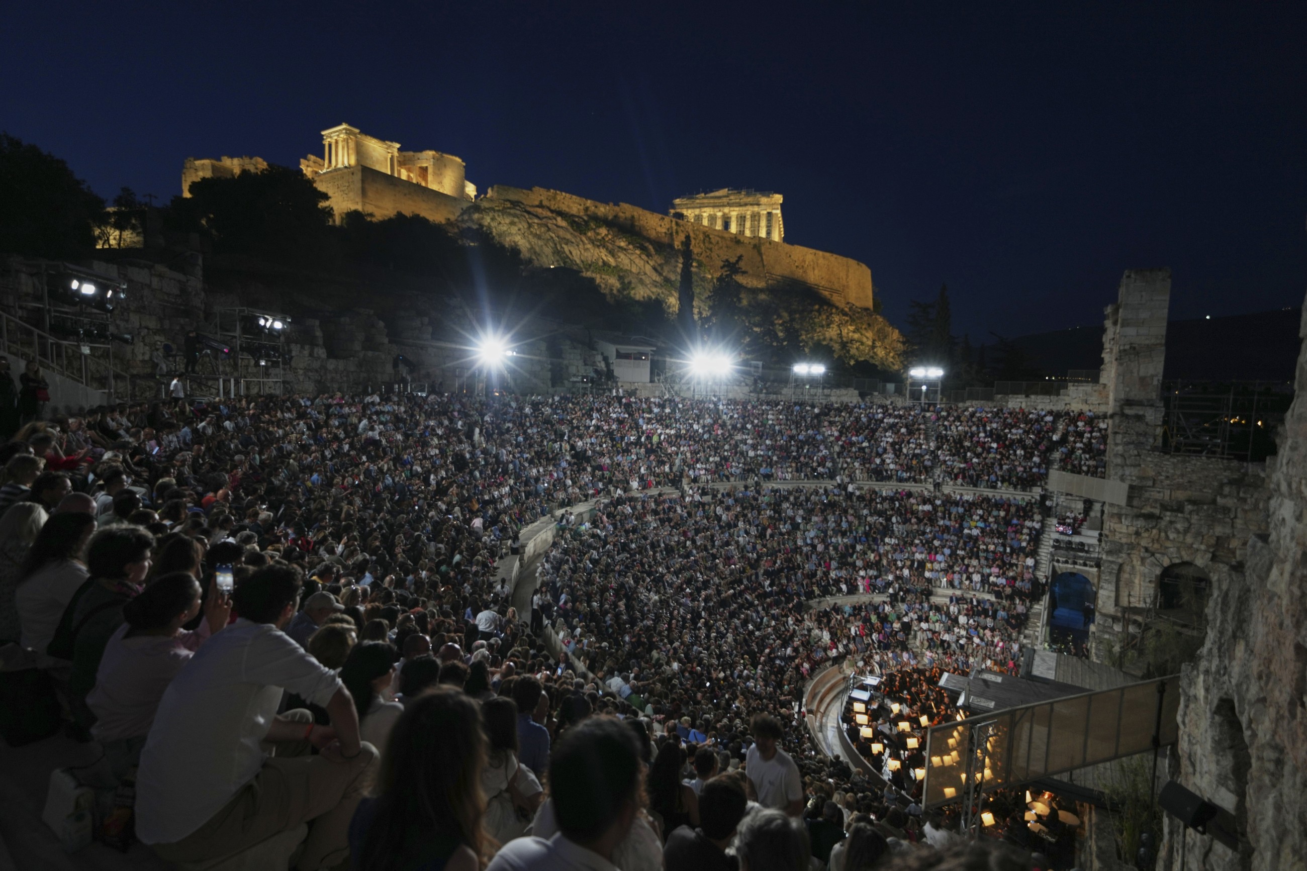 Athens’ ancient theatre closes for three-year restoration