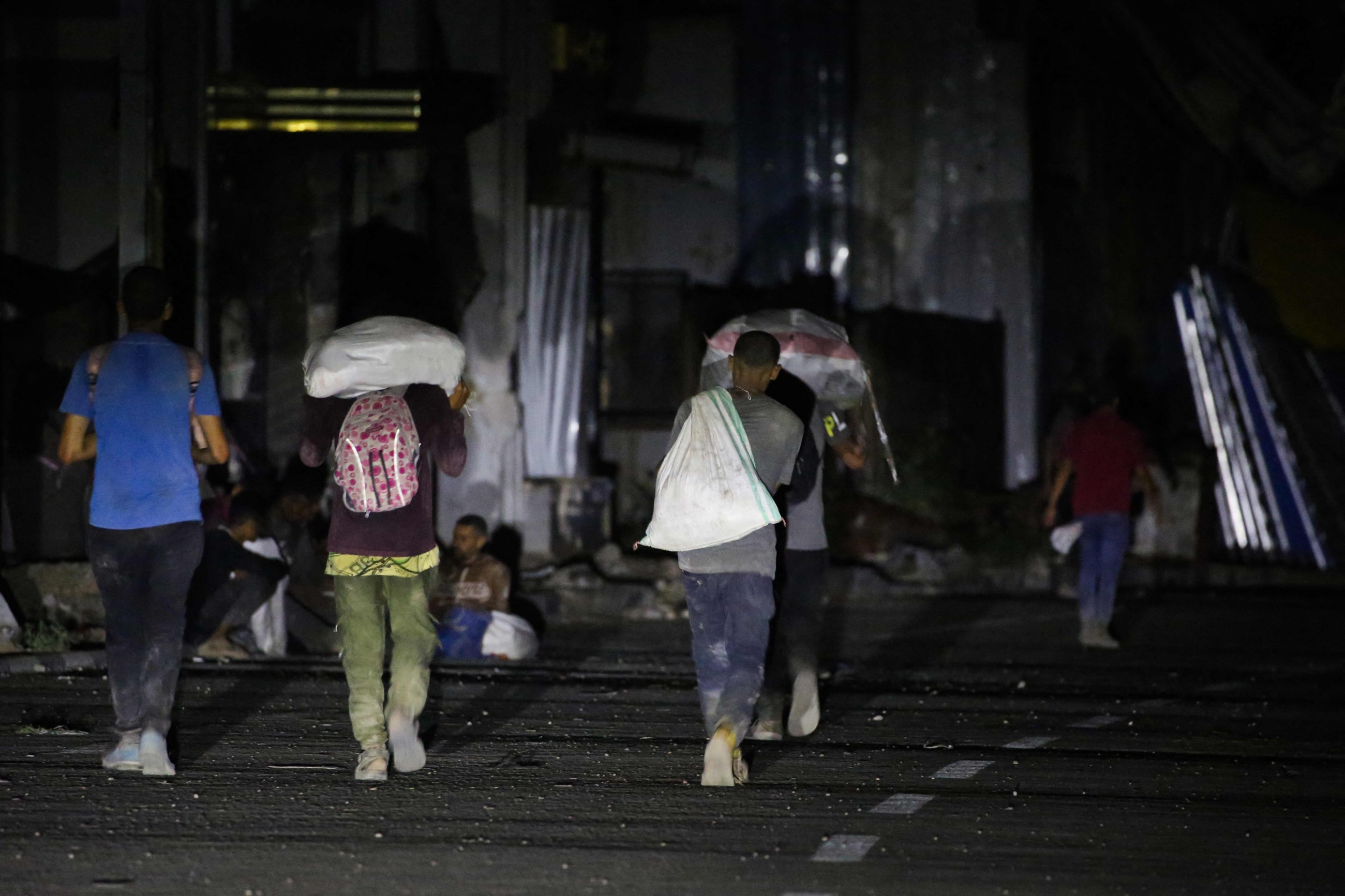 Israeli forces kill 21 more Palestinians waiting for aid 2 Israeli forces kill 21 more Palestinians waiting for aid