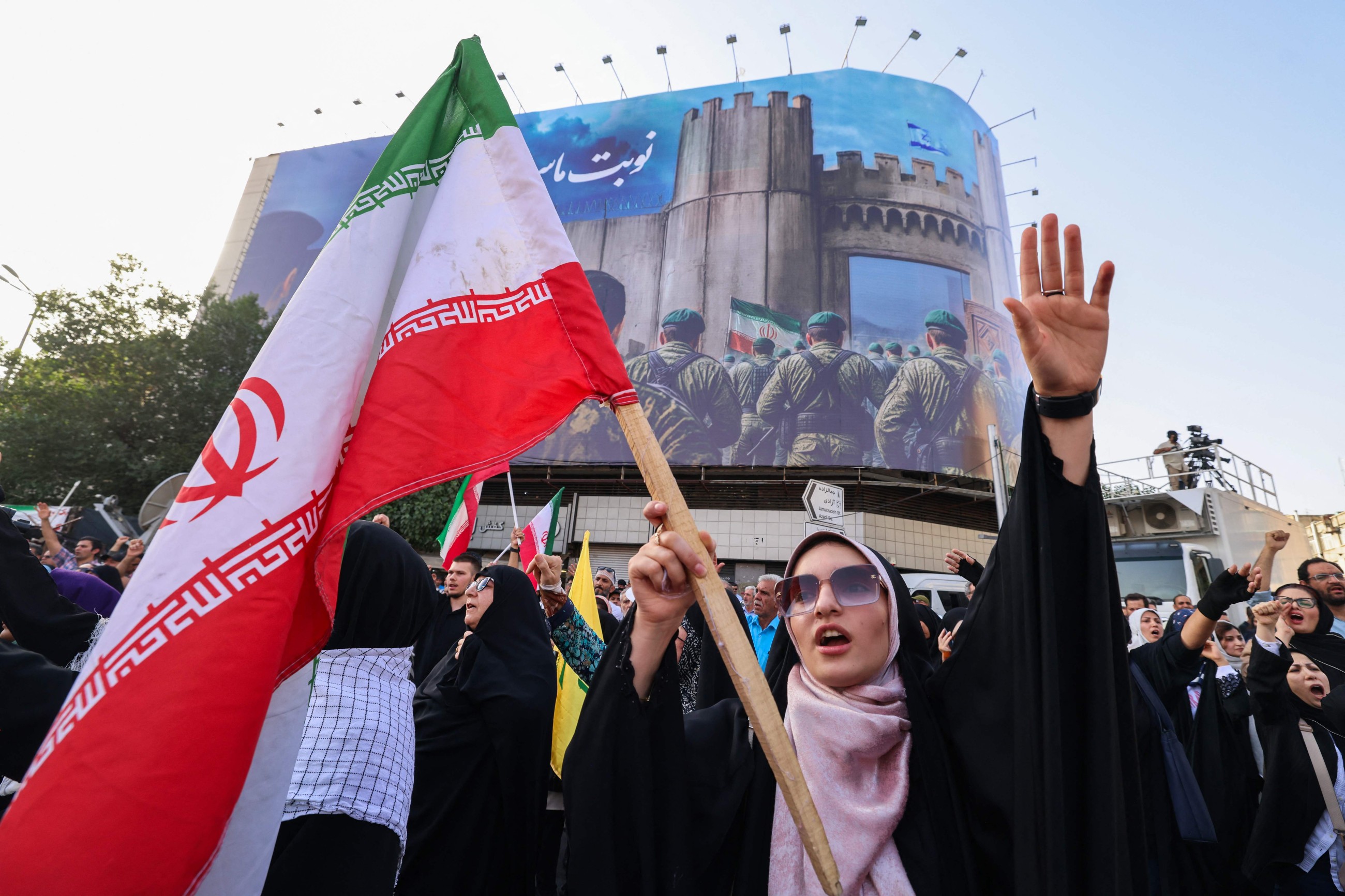 AUDIO: ‘Quit the regime in 12 hours or you and your family will be killed,’ Mossad threatens 20 Iranian generals