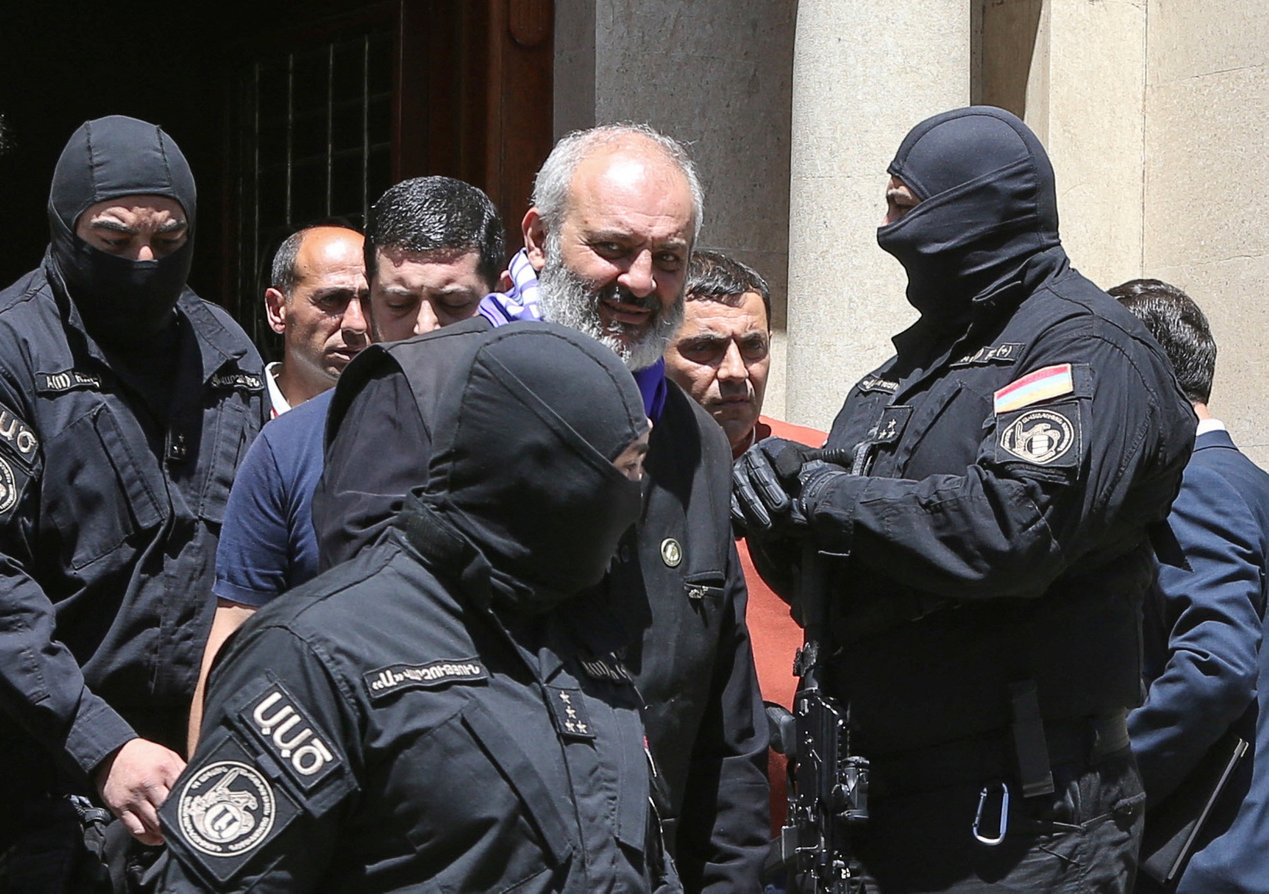 Armenia foils ‘coup plot,’ arrests clergy