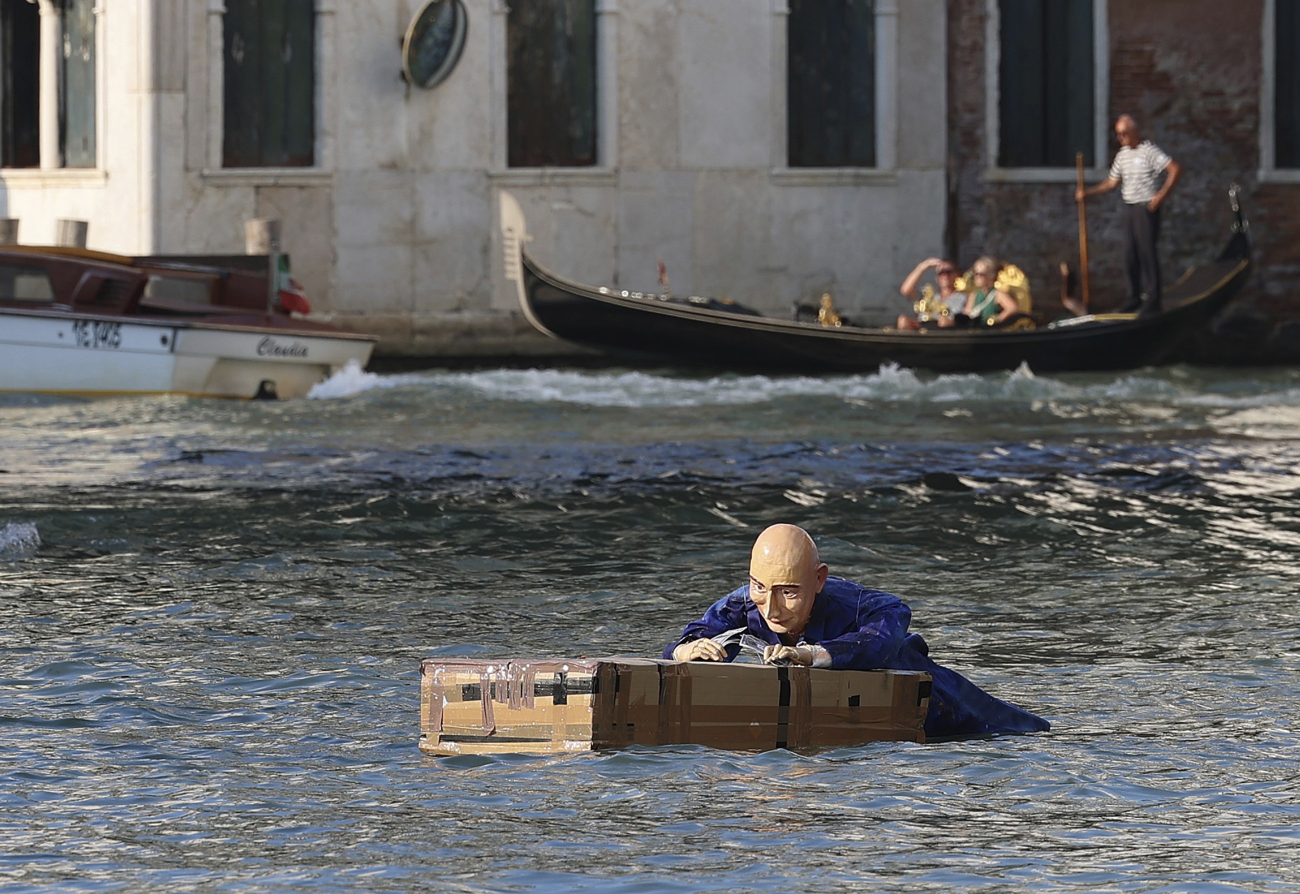 Amazon tycoon Bezos wedding festivities kick off in Venice